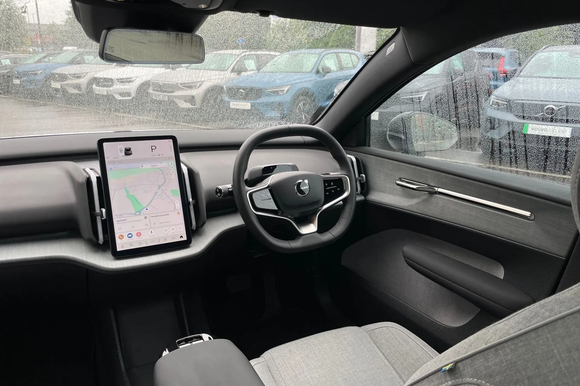 Volvo EX30 thumbnail image number 32