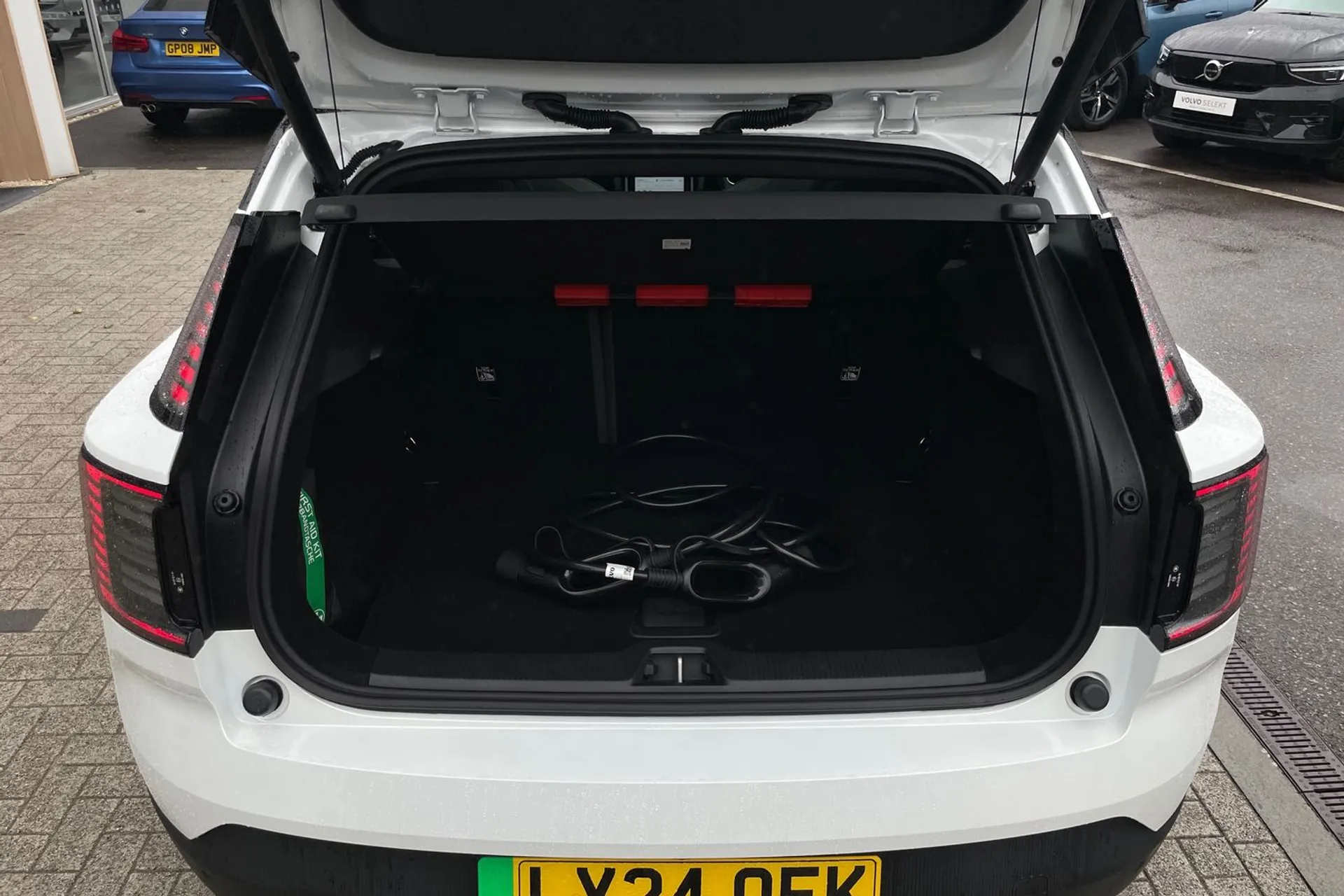 Volvo EX30 thumbnail image number 19