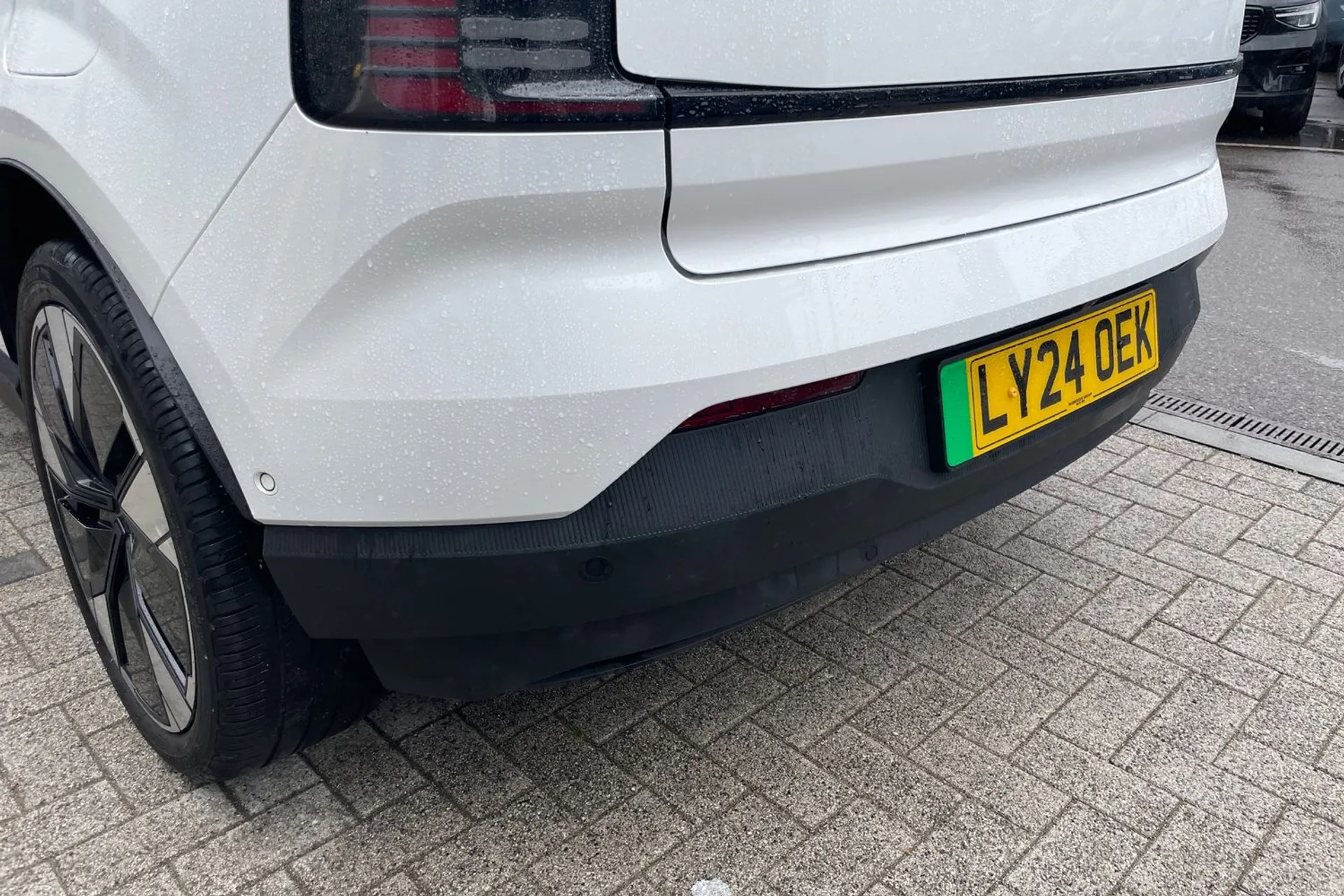 Volvo EX30 thumbnail image number 17