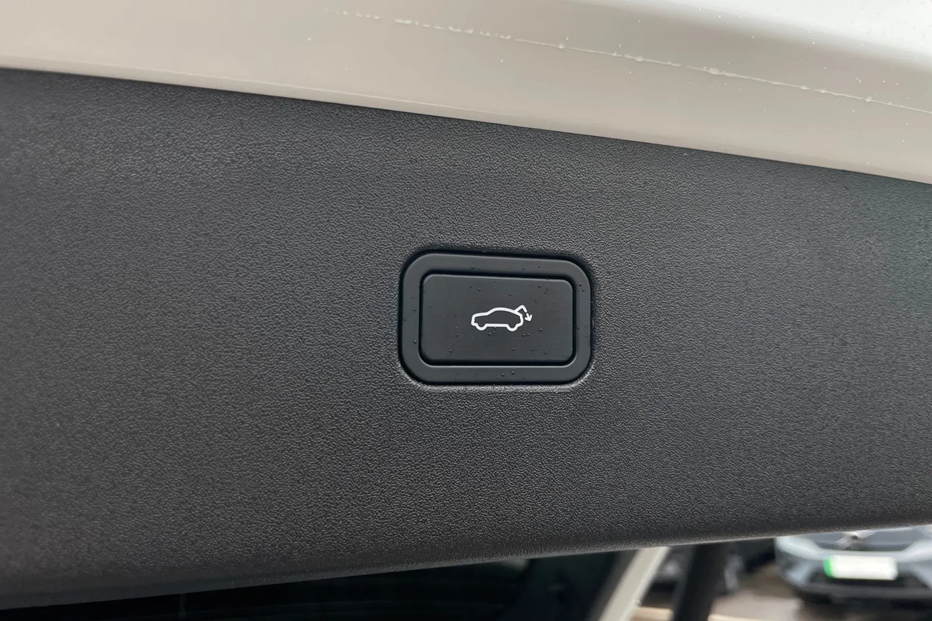 Volvo EX30 thumbnail image number 20