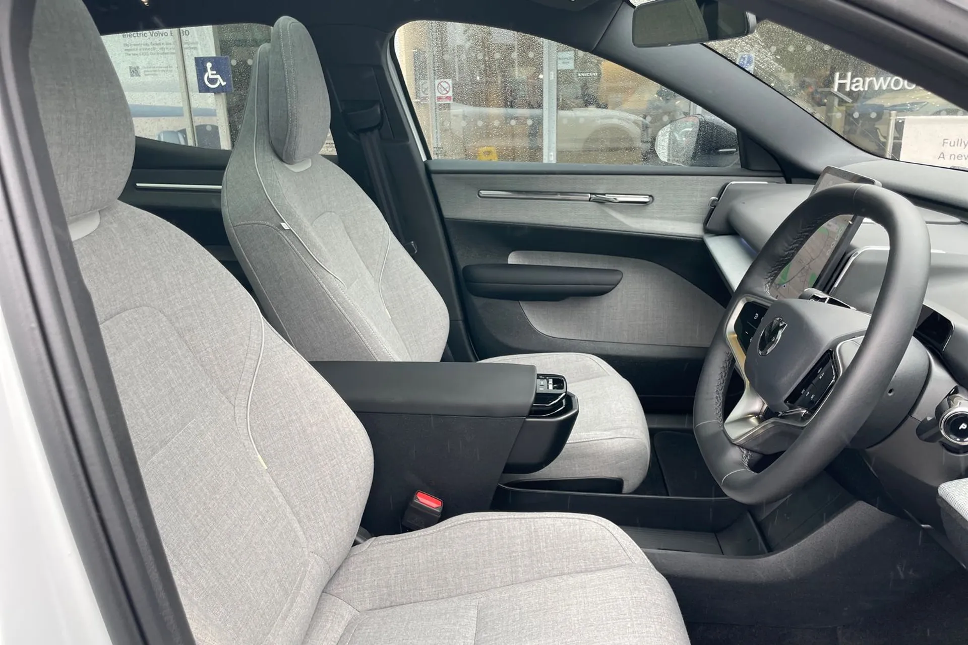 Volvo EX30 thumbnail image number 25