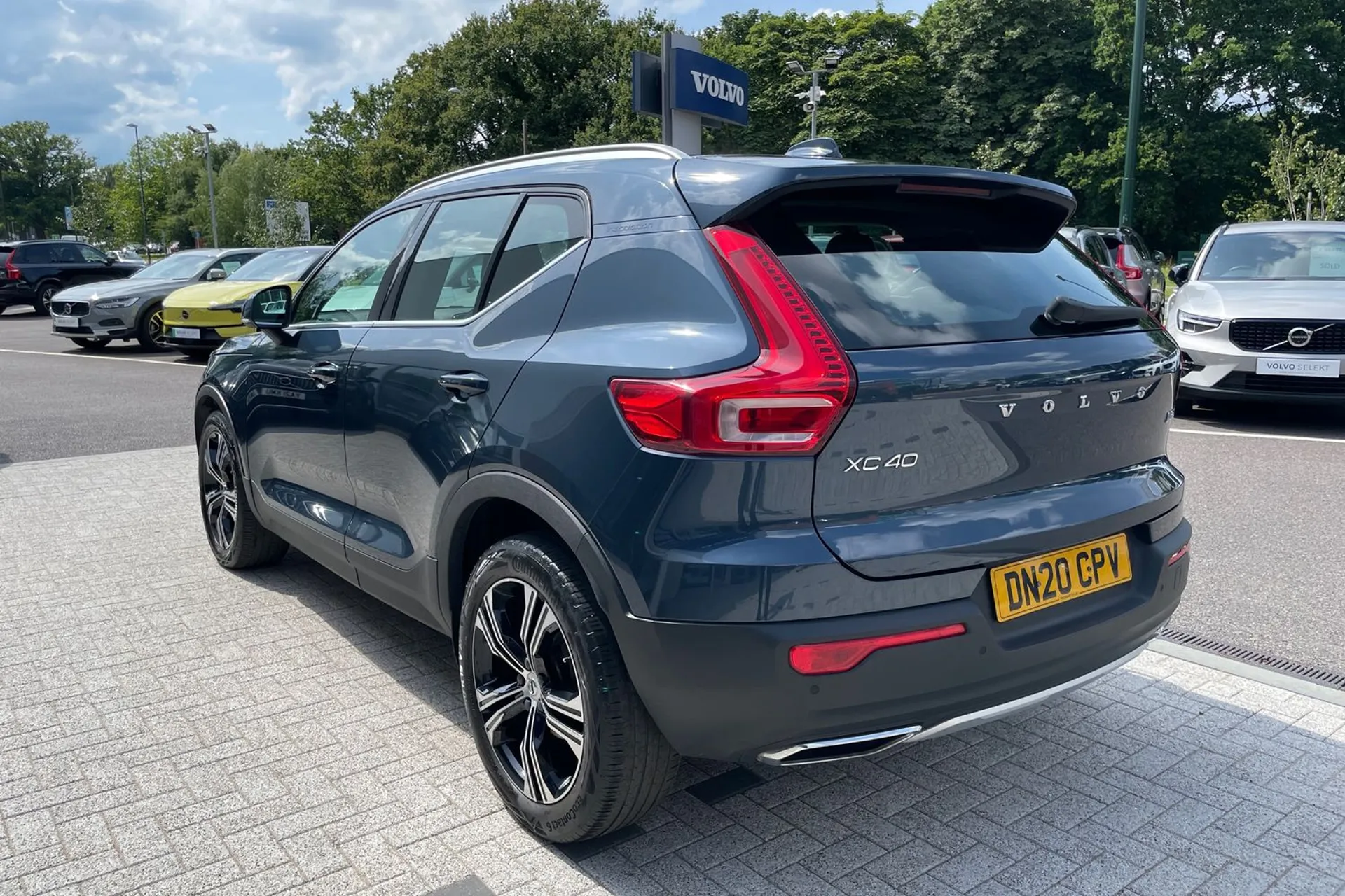 Volvo XC40 thumbnail image number 8