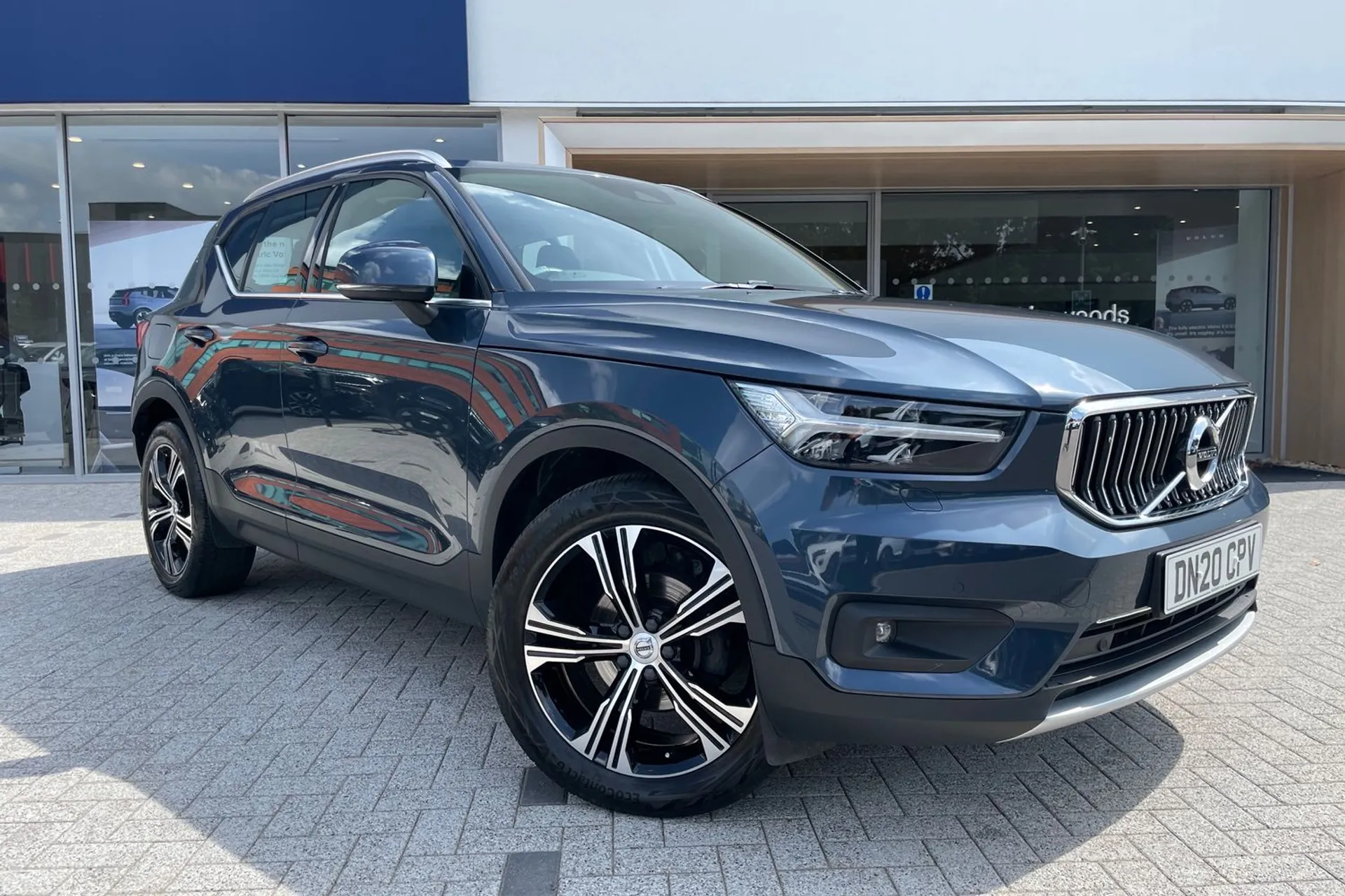 Volvo XC40 thumbnail image number 5