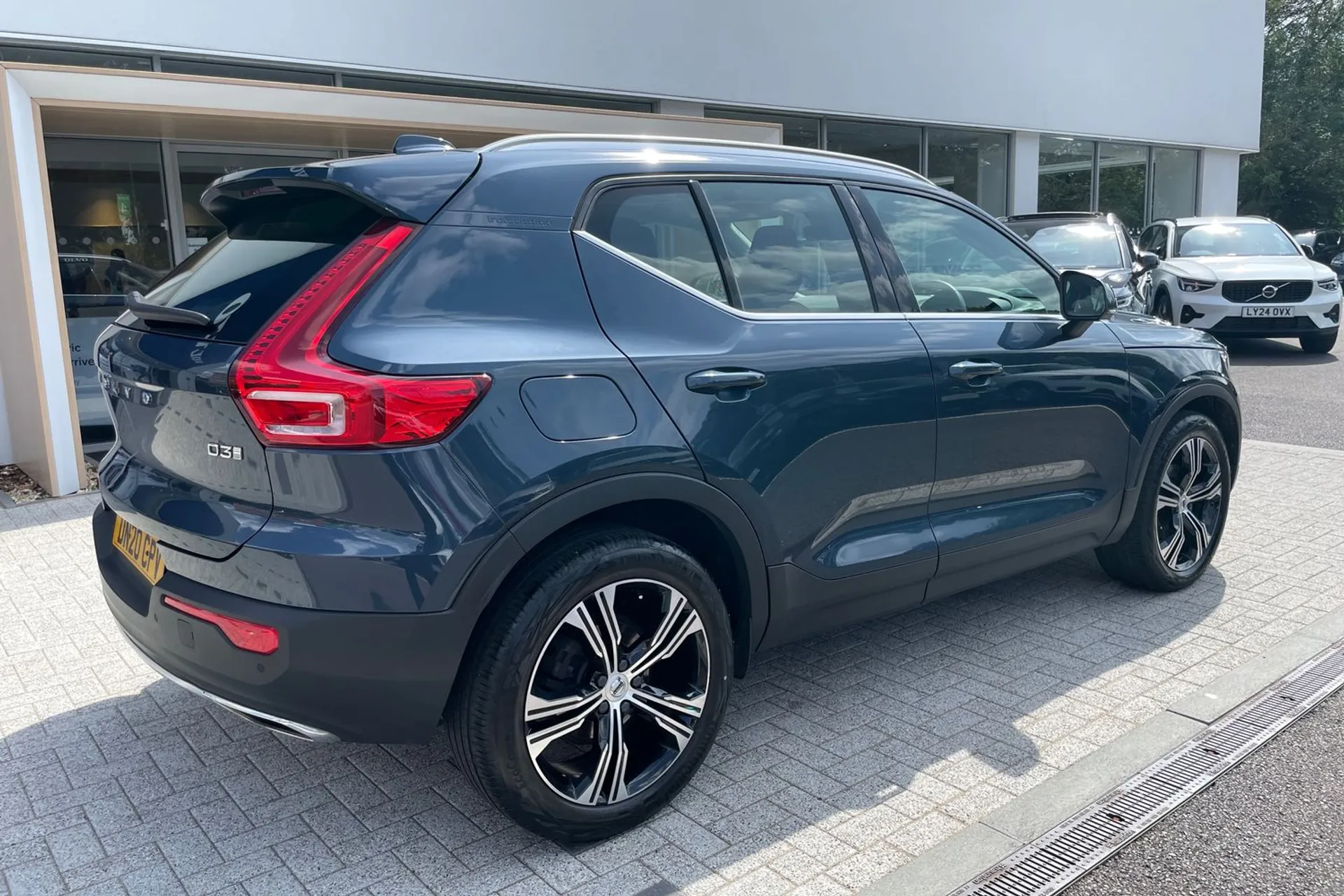 Volvo XC40 thumbnail image number 6