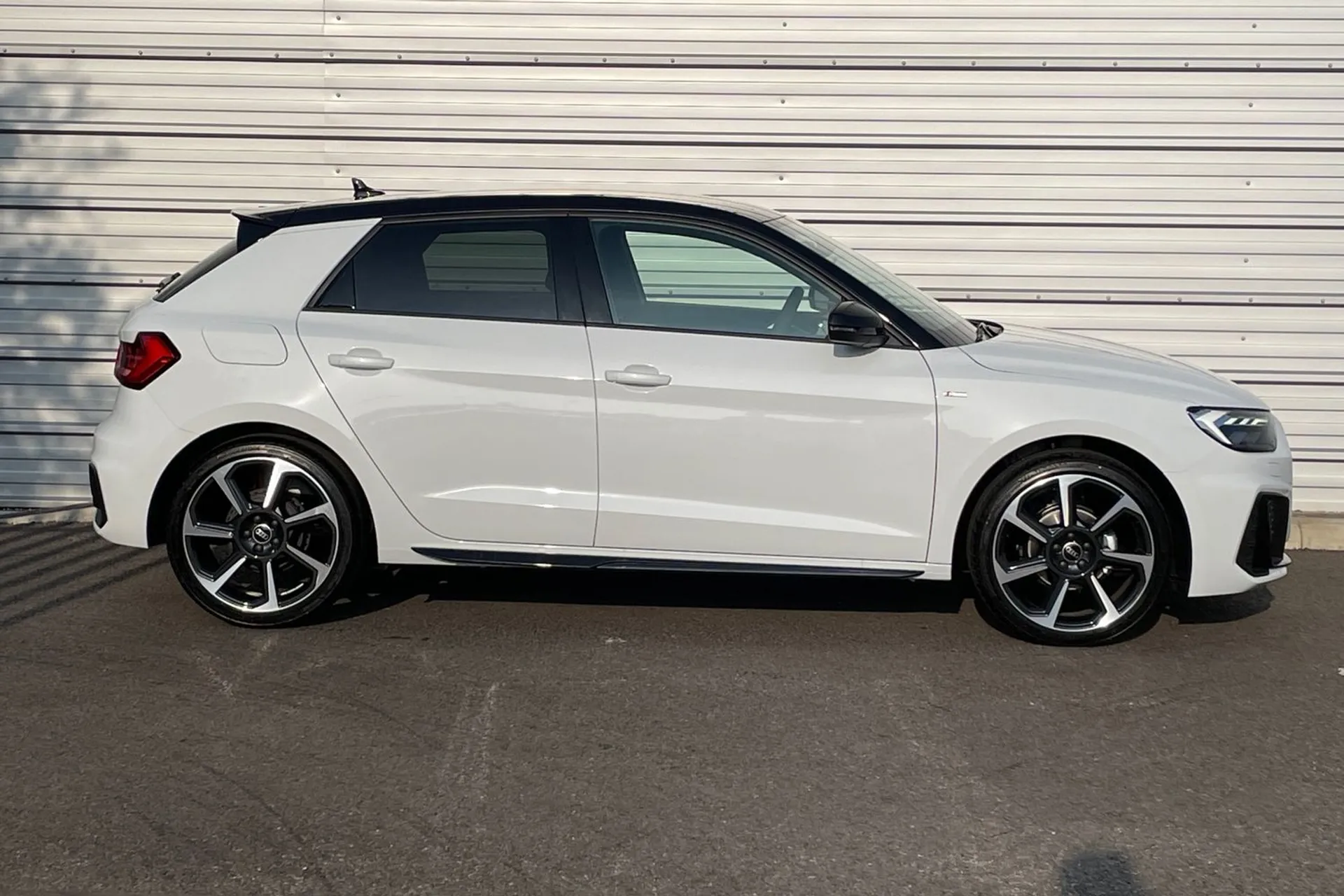 Audi A1 thumbnail image number 2