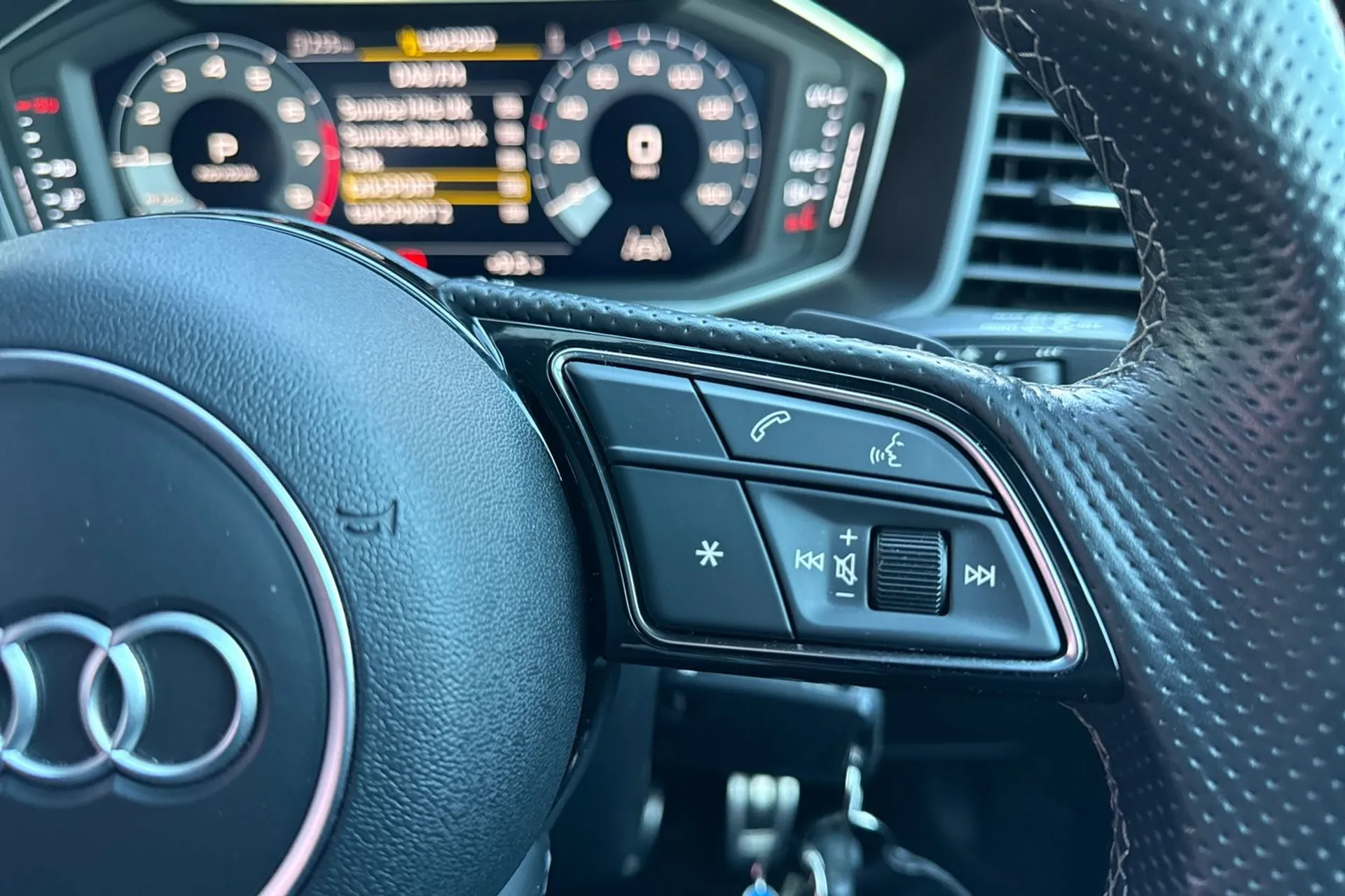 Audi A1 thumbnail image number 36