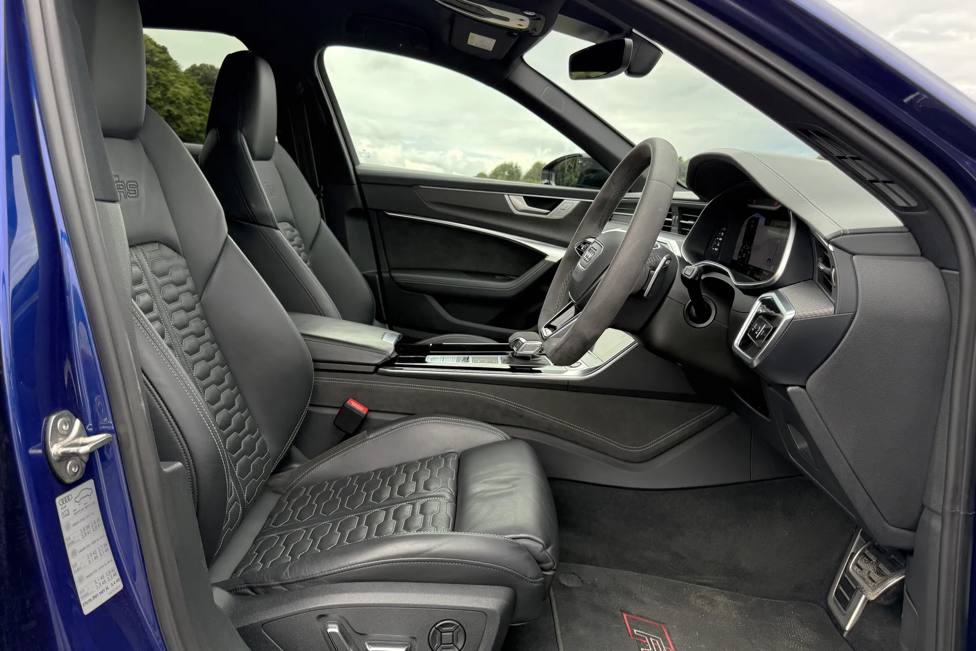 Audi RS6 thumbnail image number 27