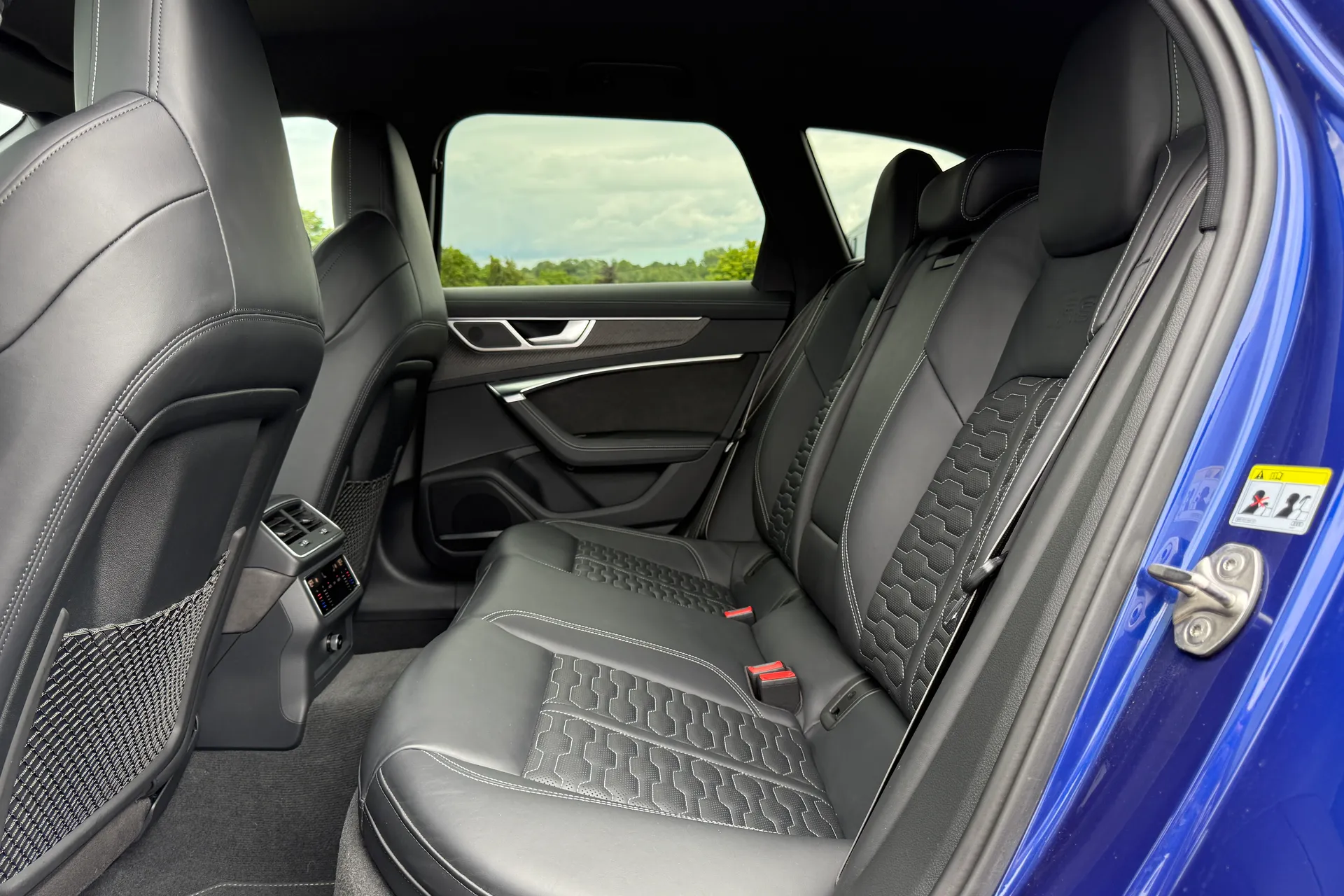 Audi RS6 thumbnail image number 34