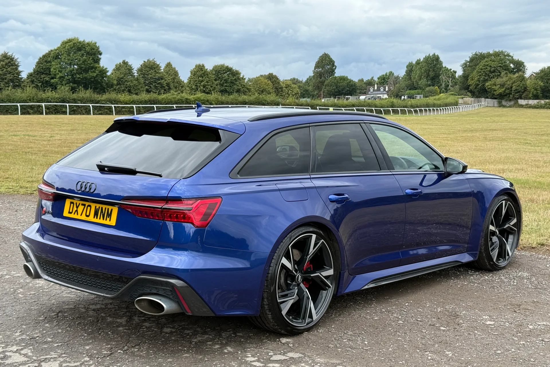 Audi RS6 thumbnail image number 17