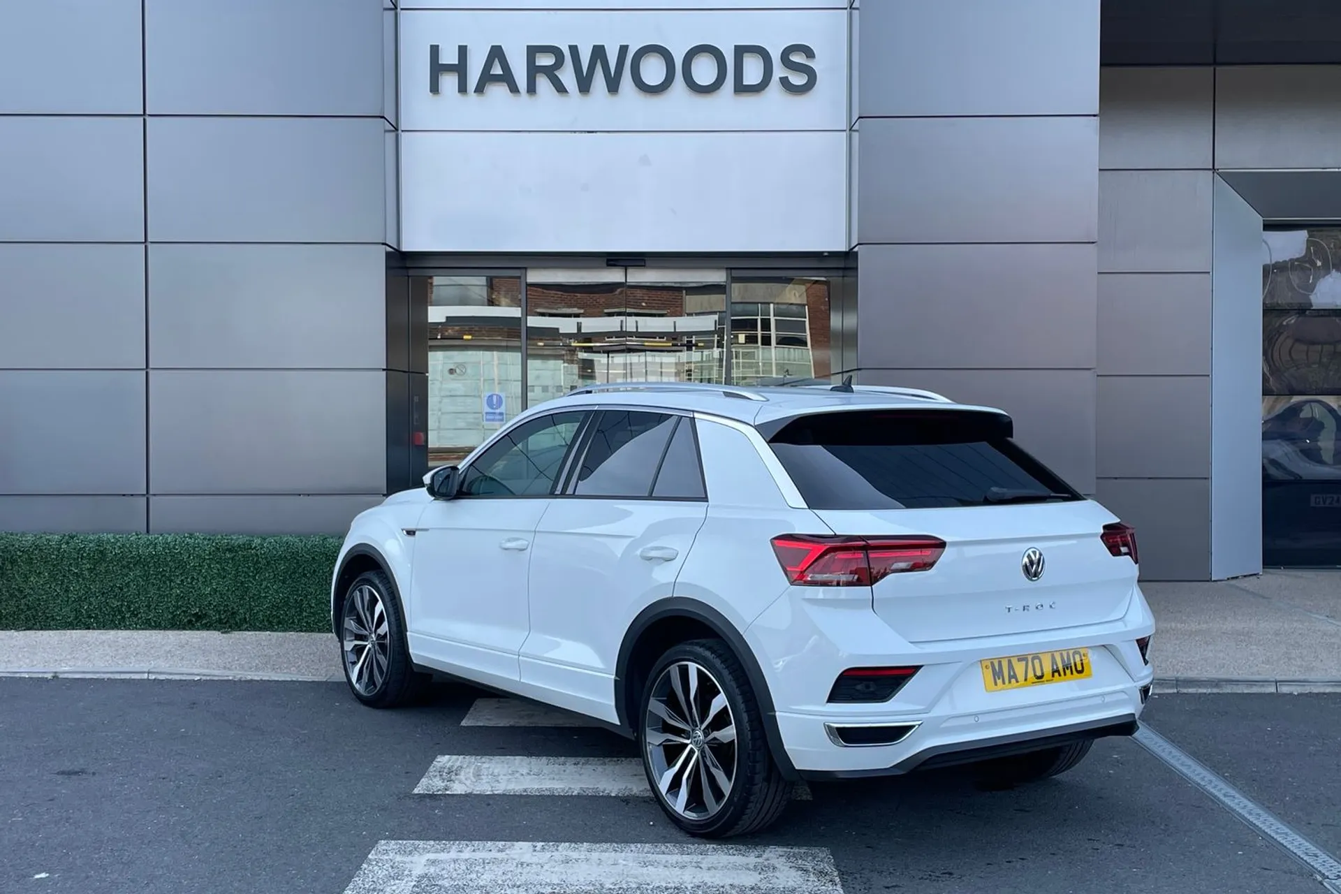 VOLKSWAGEN T-ROC thumbnail image number 8