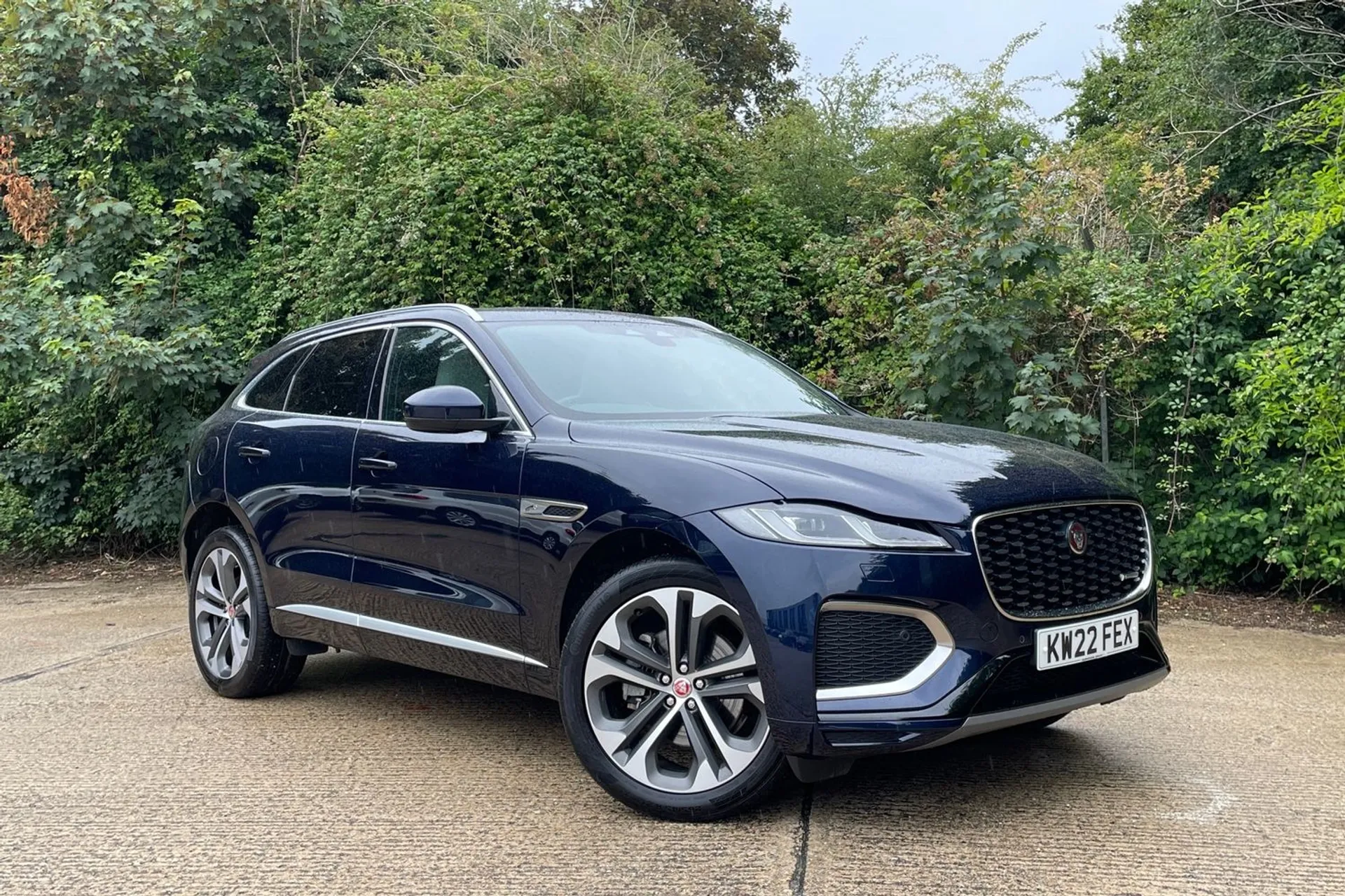 Jaguar F-PACE focused image