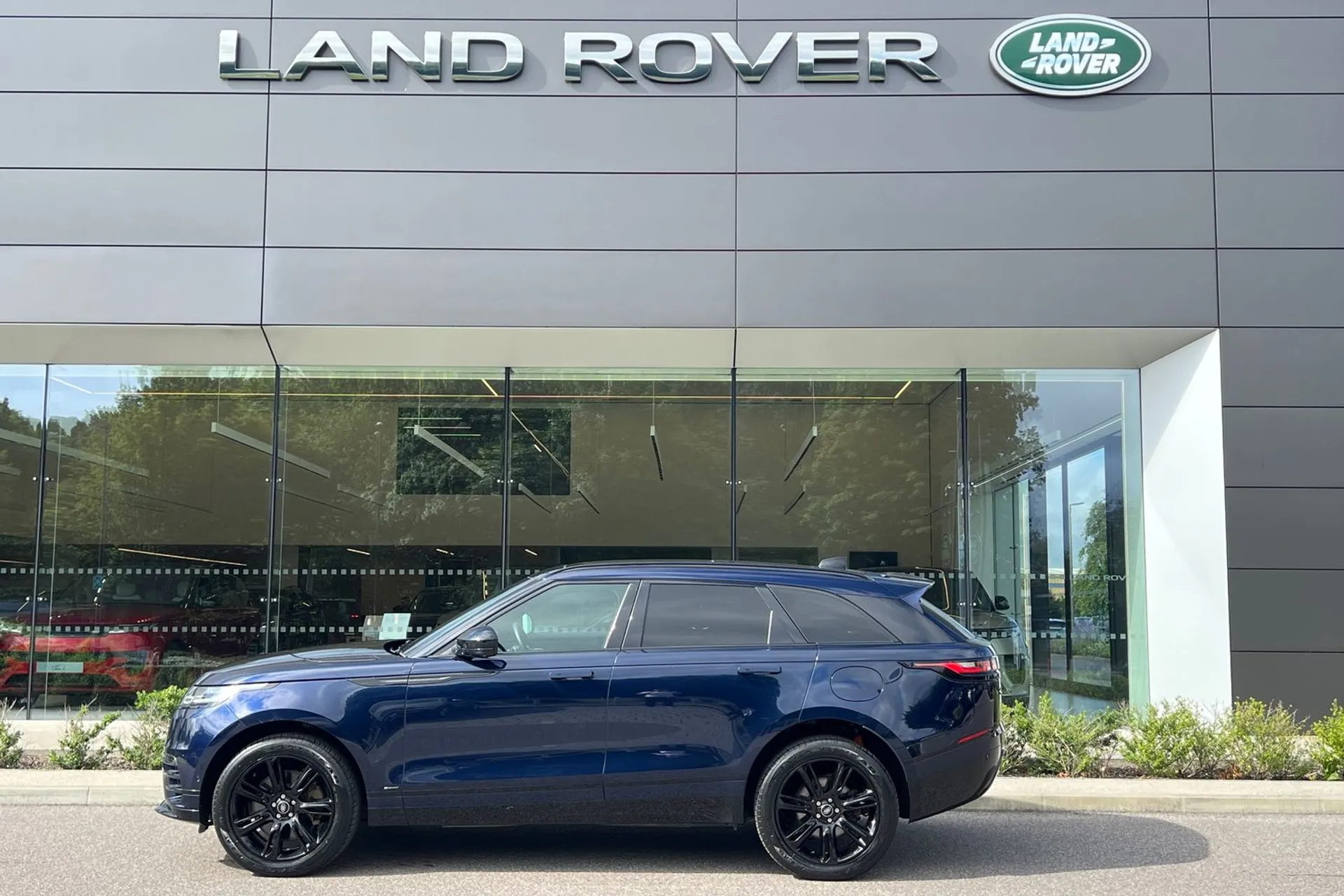 LAND ROVER RANGE ROVER VELAR thumbnail image number 7