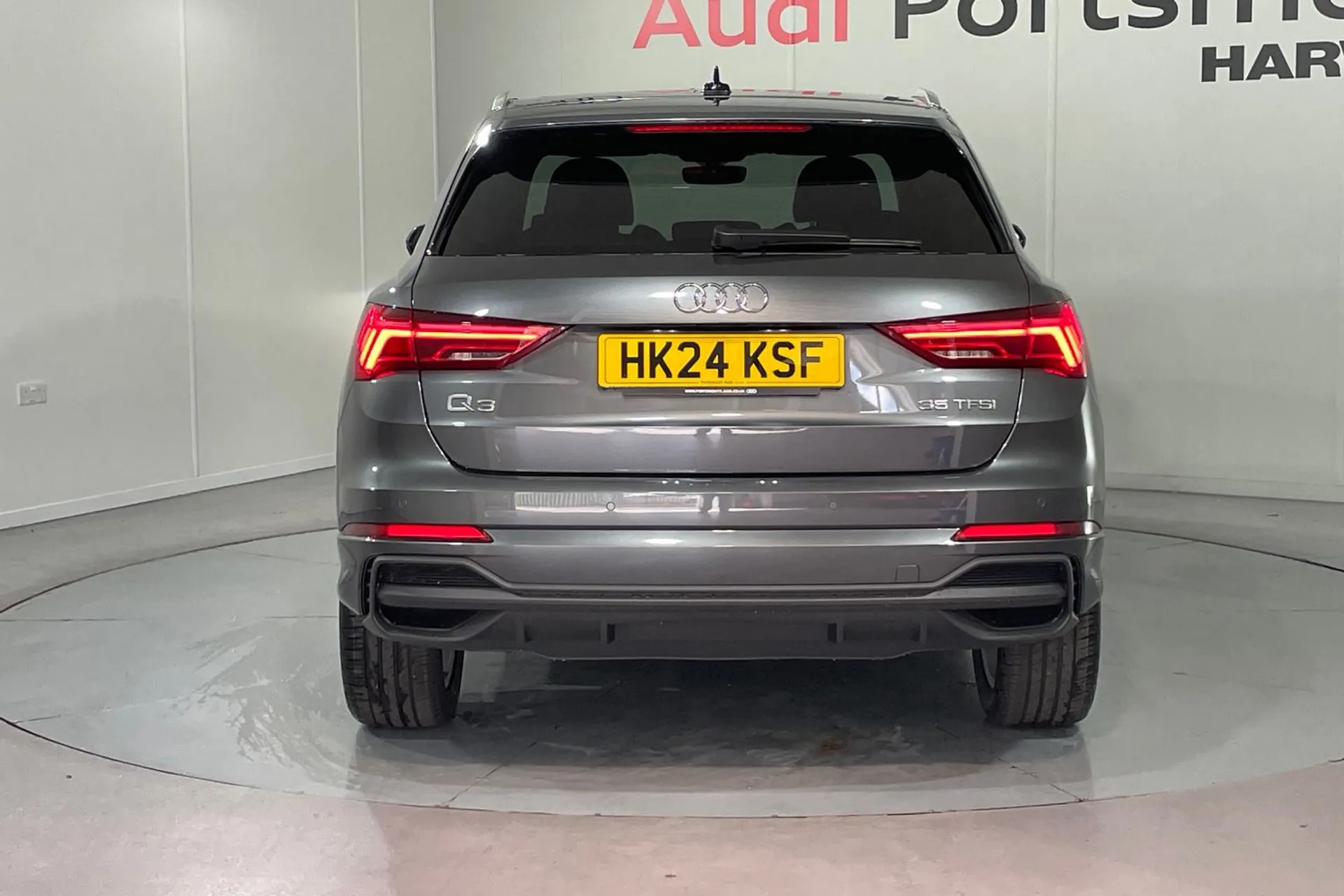 Audi Q3 thumbnail image number 6