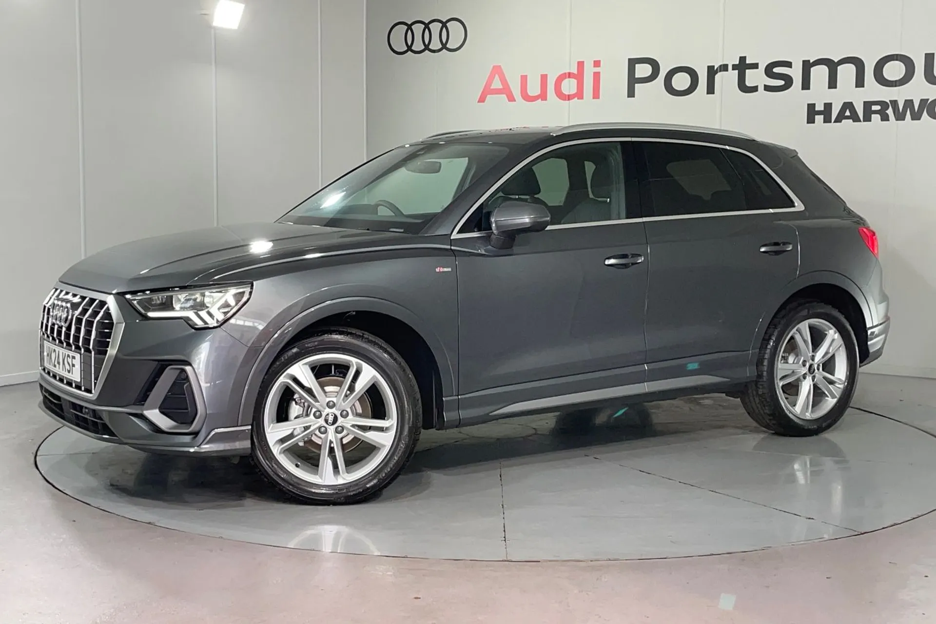 Audi Q3 thumbnail image number 5