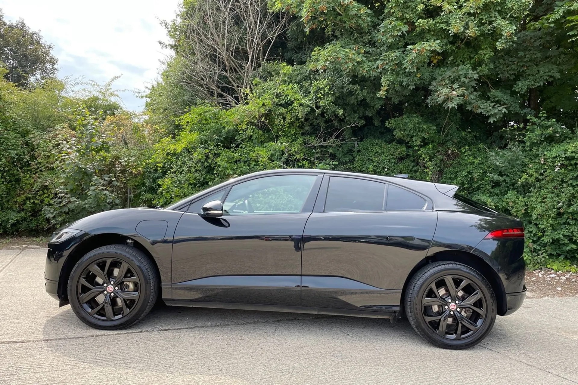 Jaguar I-PACE thumbnail image number 8