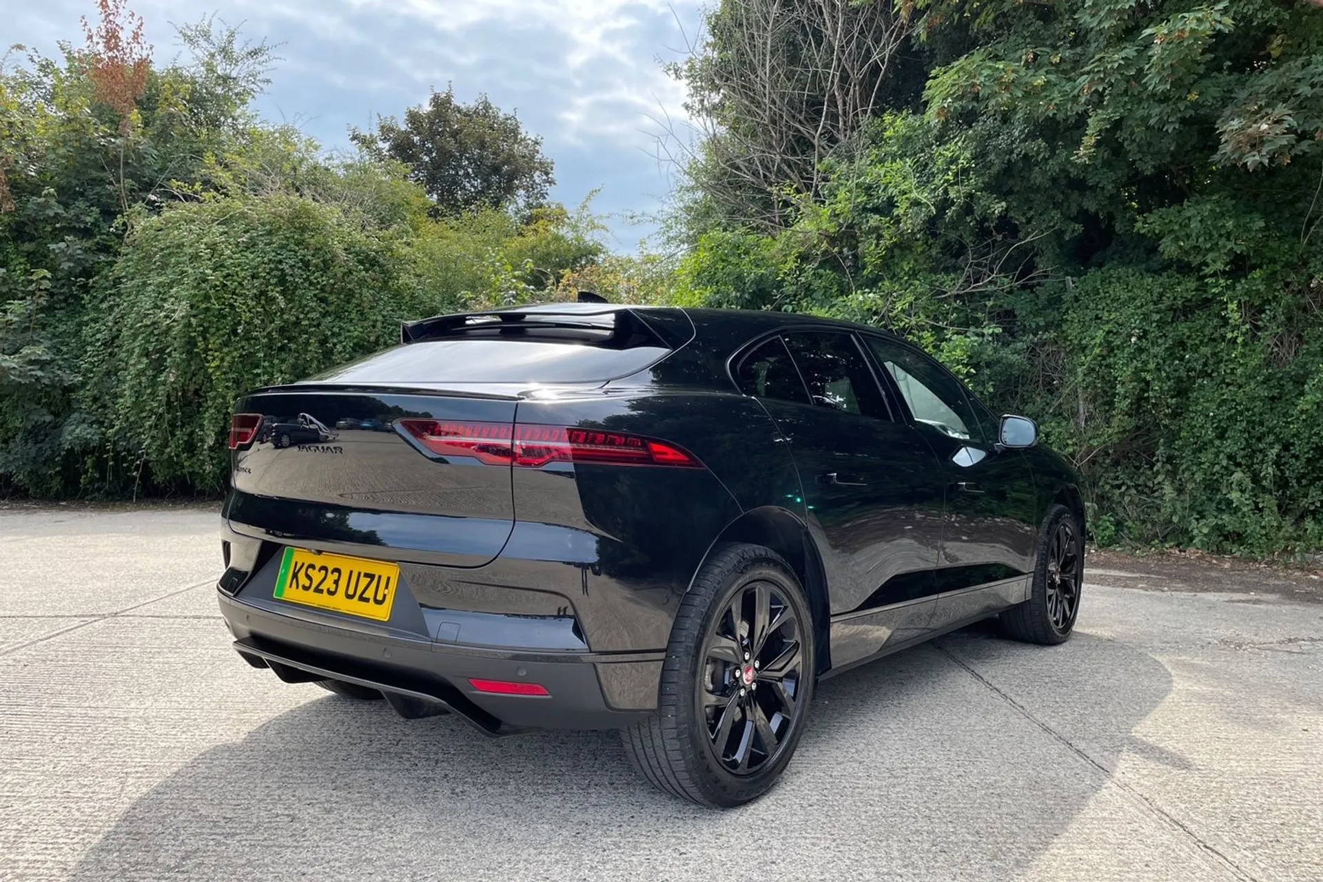 Jaguar I-PACE thumbnail image number 7