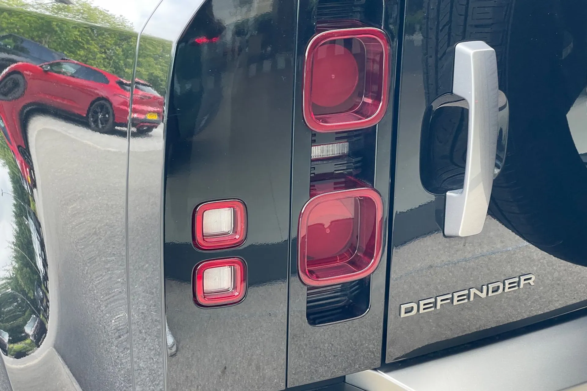 LAND ROVER DEFENDER thumbnail image number 58