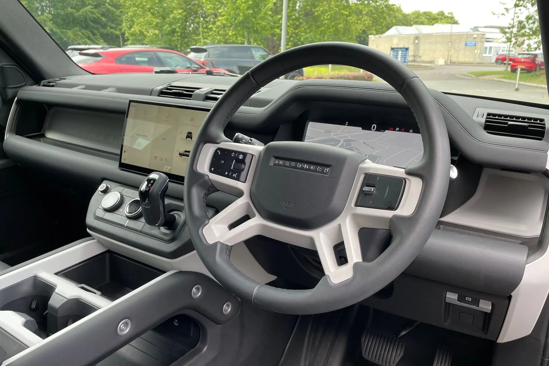 LAND ROVER DEFENDER thumbnail image number 31