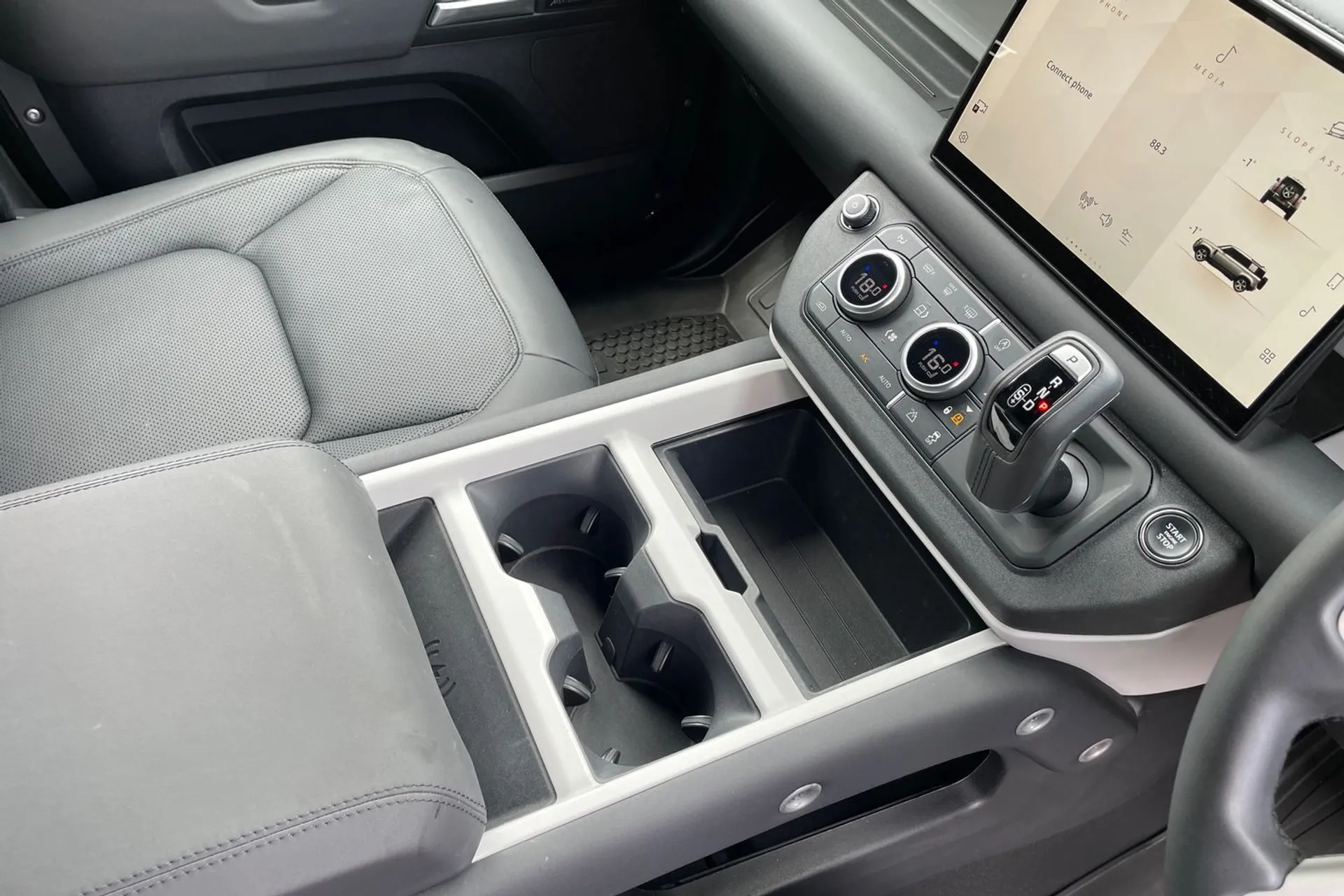 LAND ROVER DEFENDER thumbnail image number 19