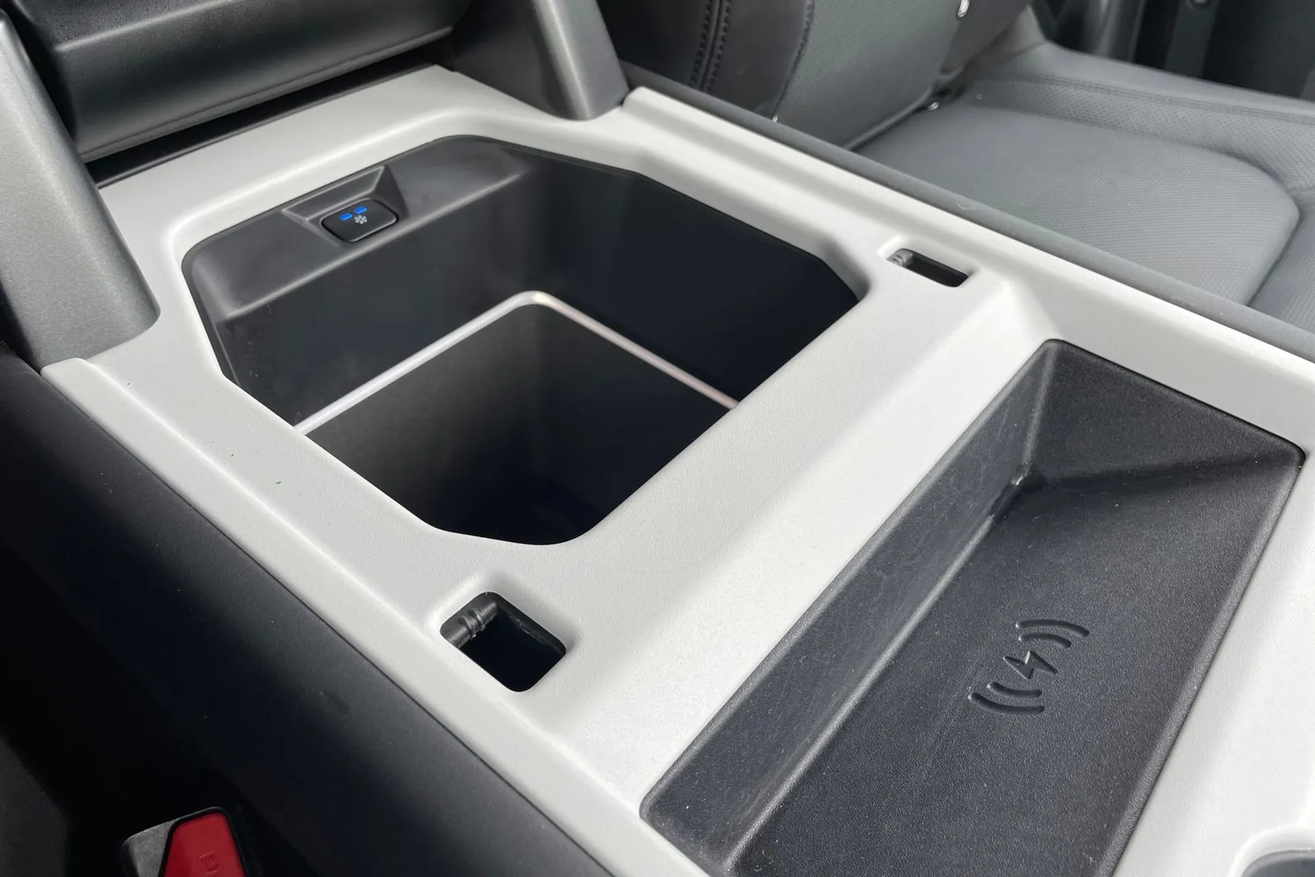 LAND ROVER DEFENDER thumbnail image number 21