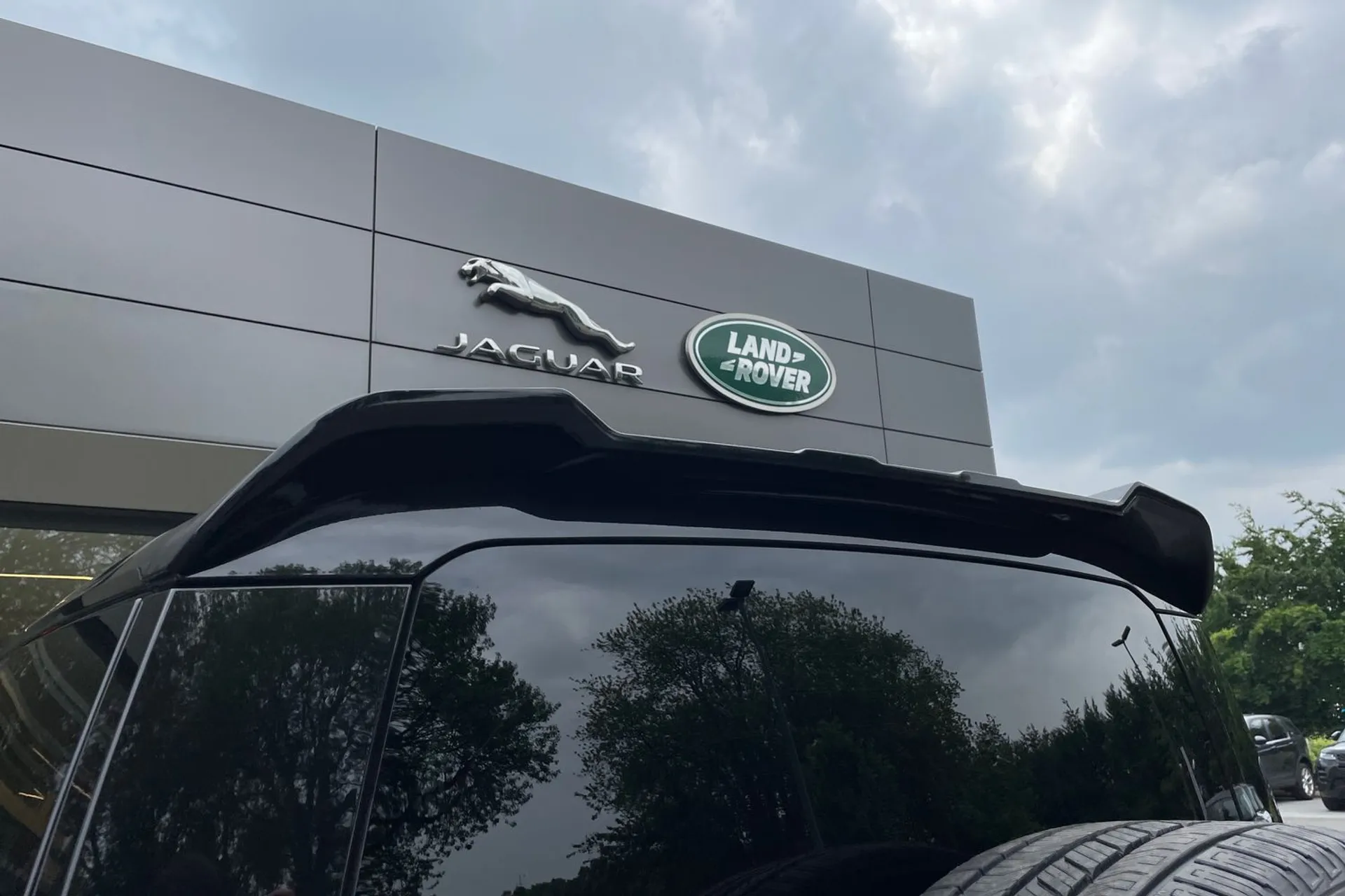 LAND ROVER DEFENDER thumbnail image number 32
