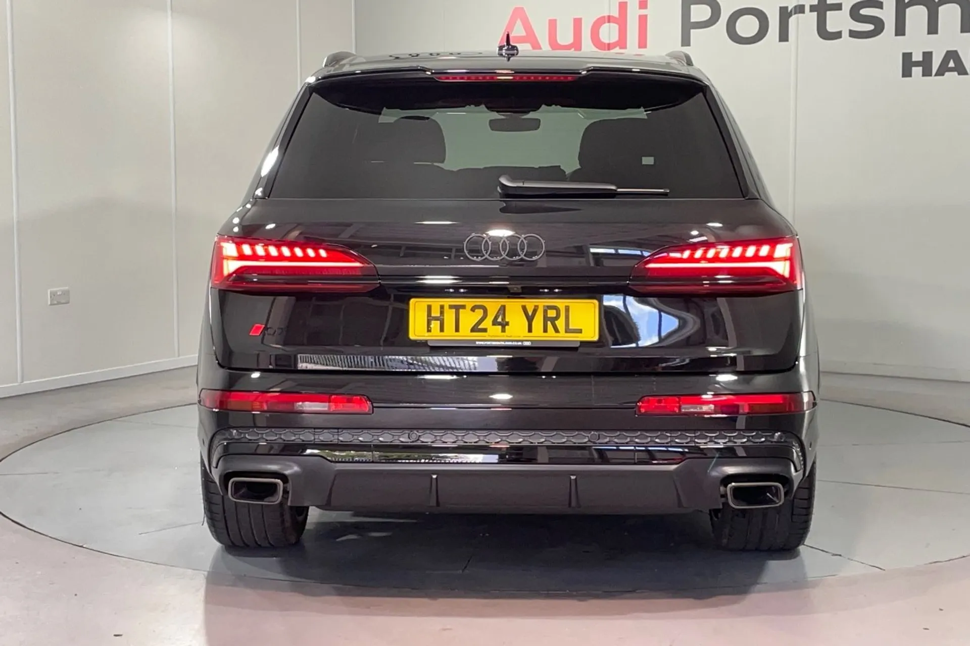 Audi Q7 thumbnail image number 7