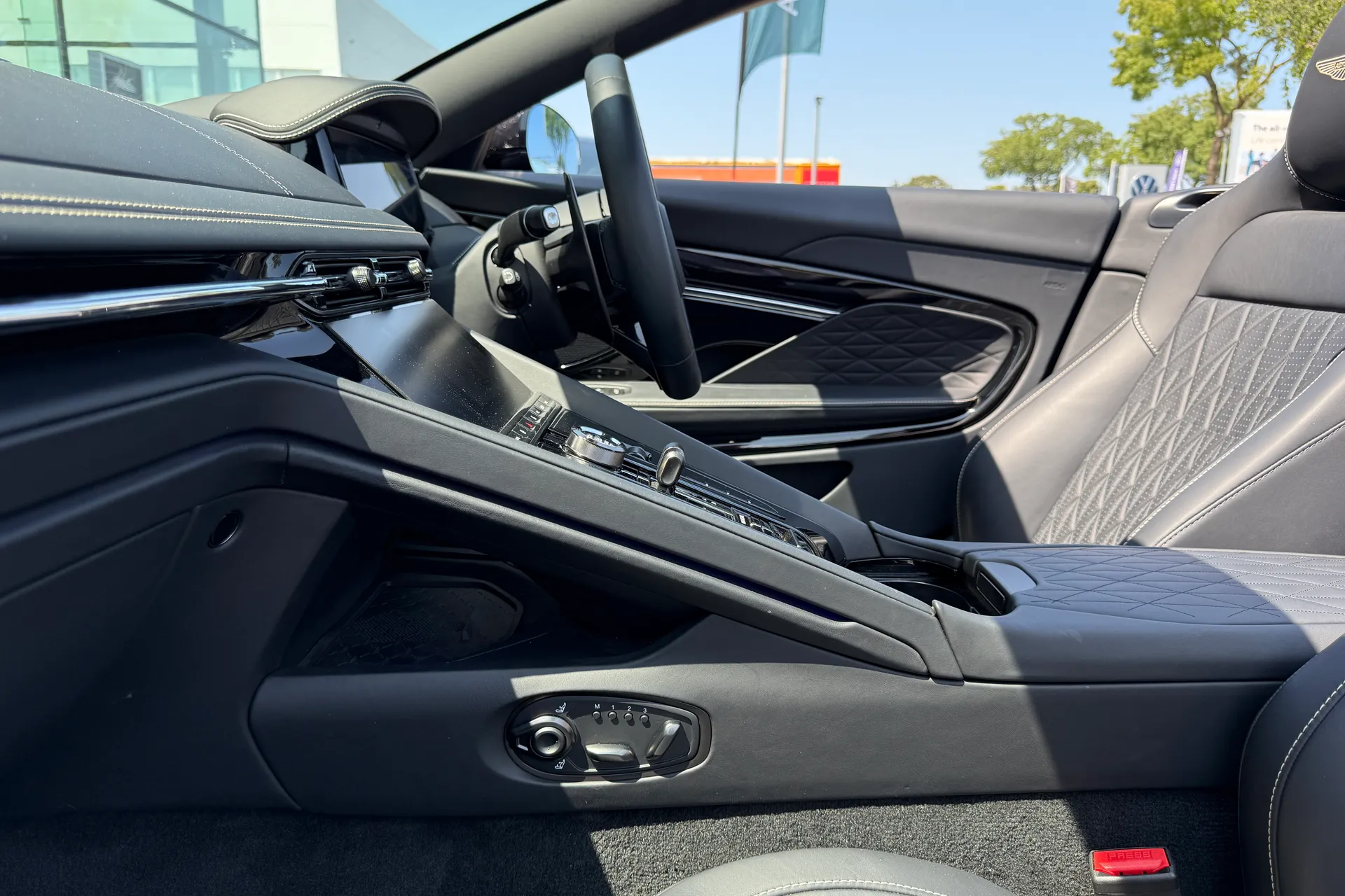 Aston Martin DB12 thumbnail image number 23