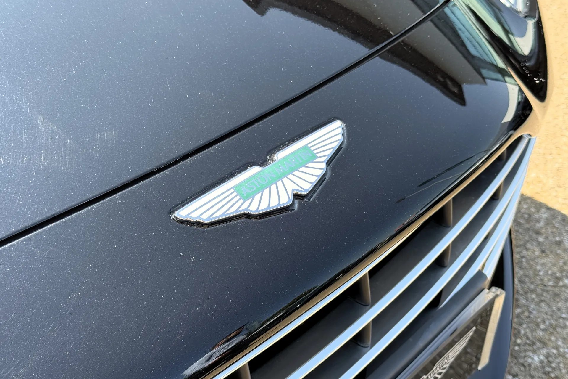 Aston Martin DB12 thumbnail image number 9