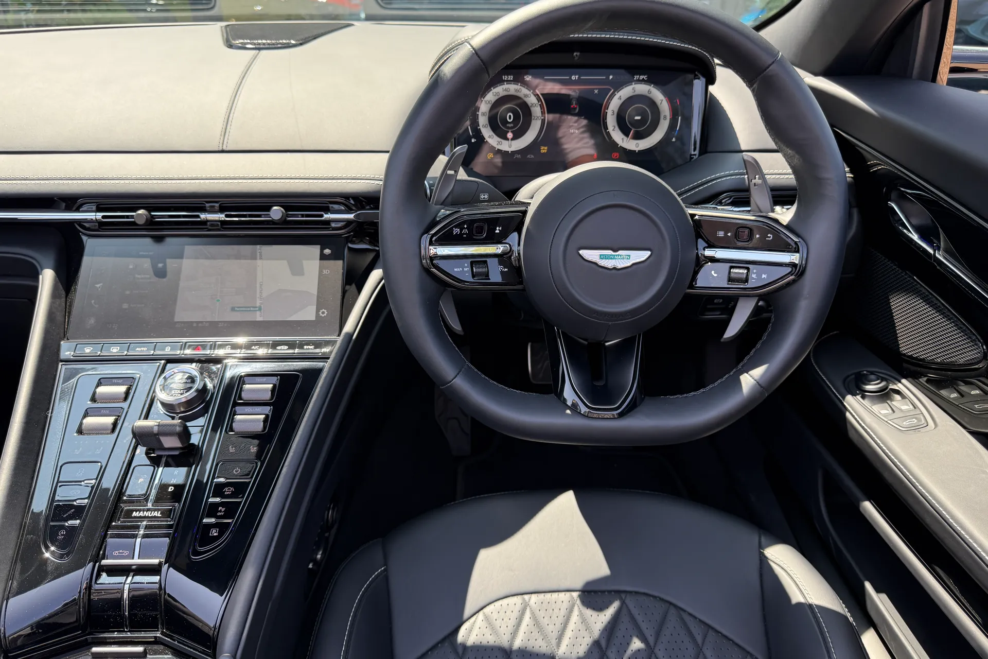 Aston Martin DB12 thumbnail image number 28