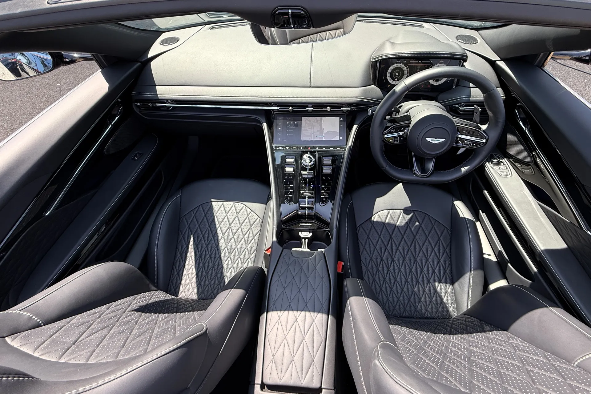 Aston Martin DB12 thumbnail image number 3