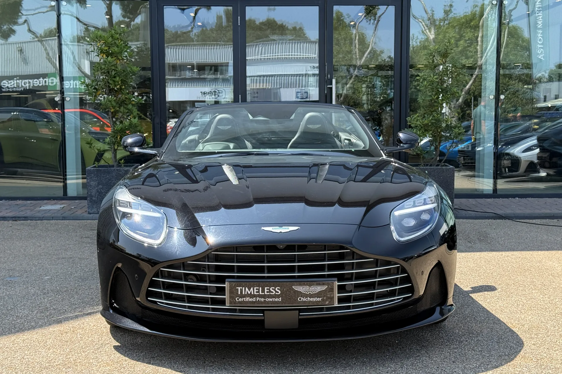 Aston Martin DB12 thumbnail image number 39