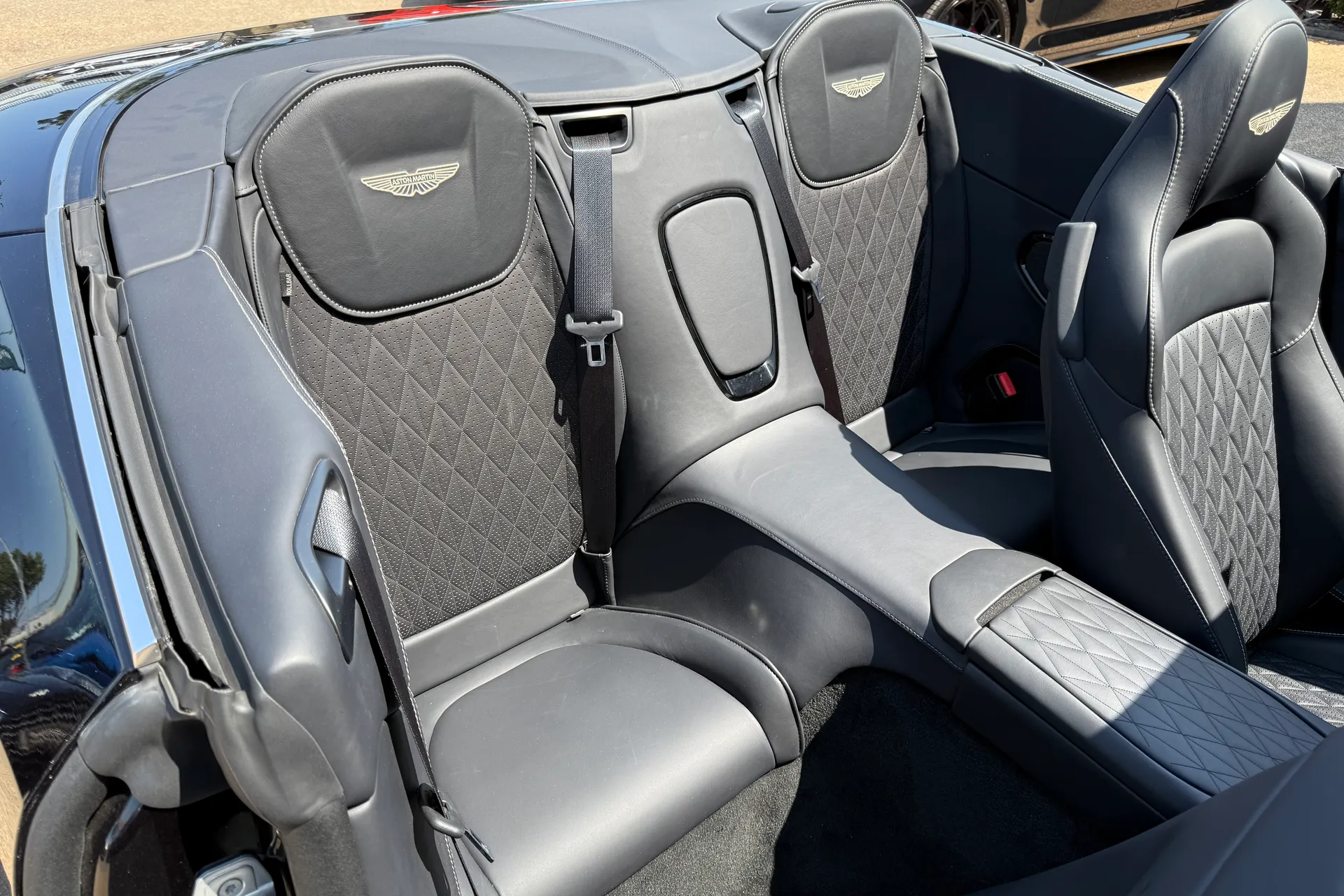 Aston Martin DB12 thumbnail image number 17