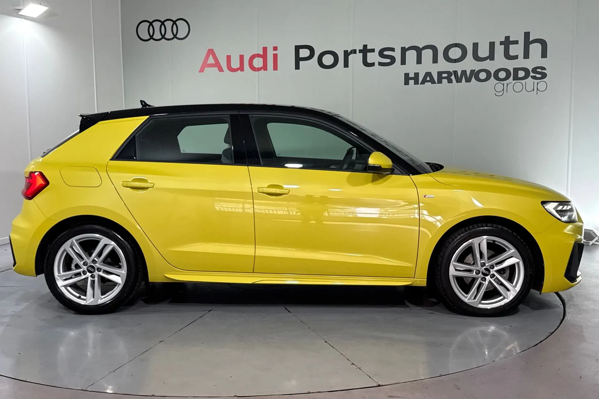 Audi A1 thumbnail image number 2