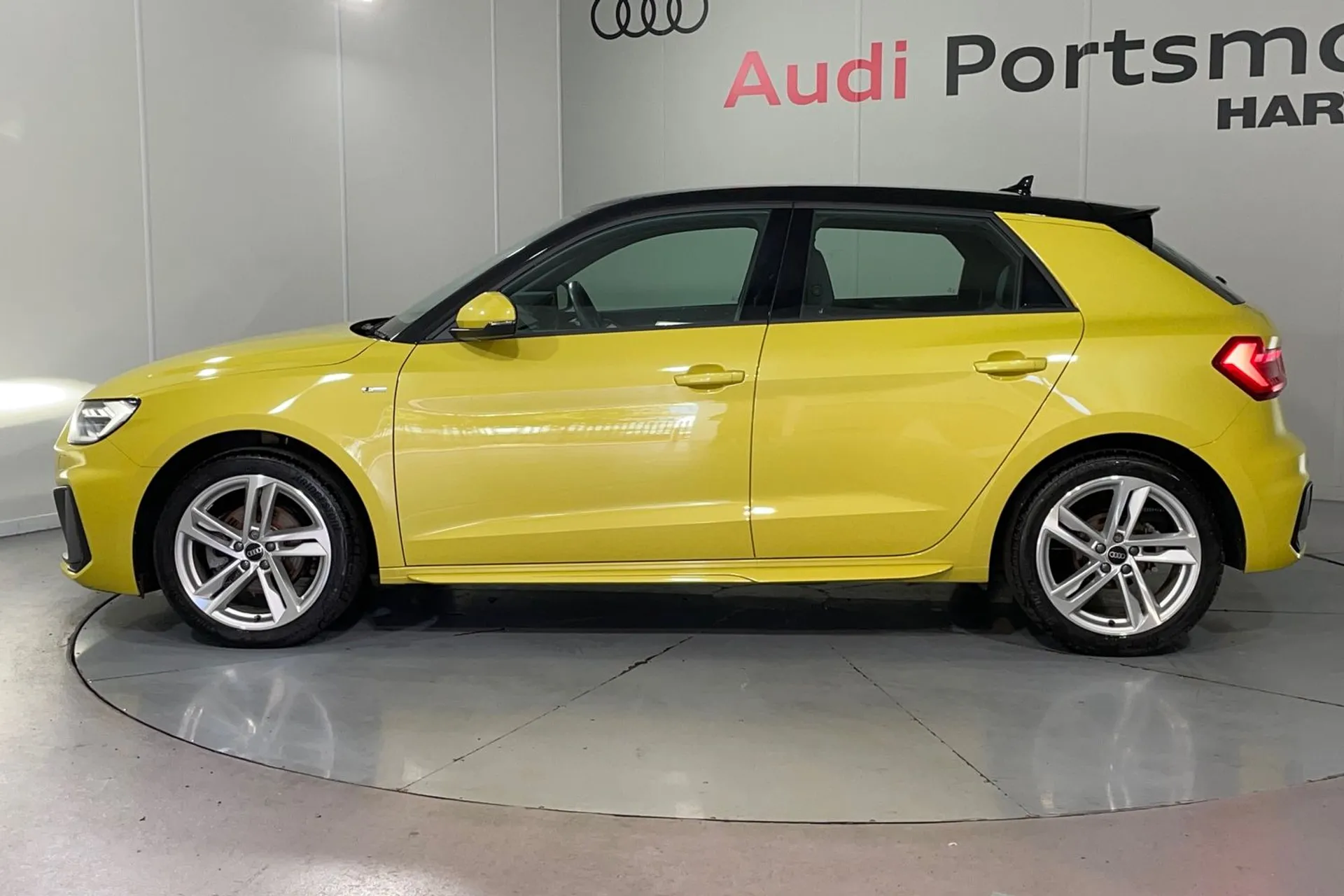 Audi A1 thumbnail image number 11