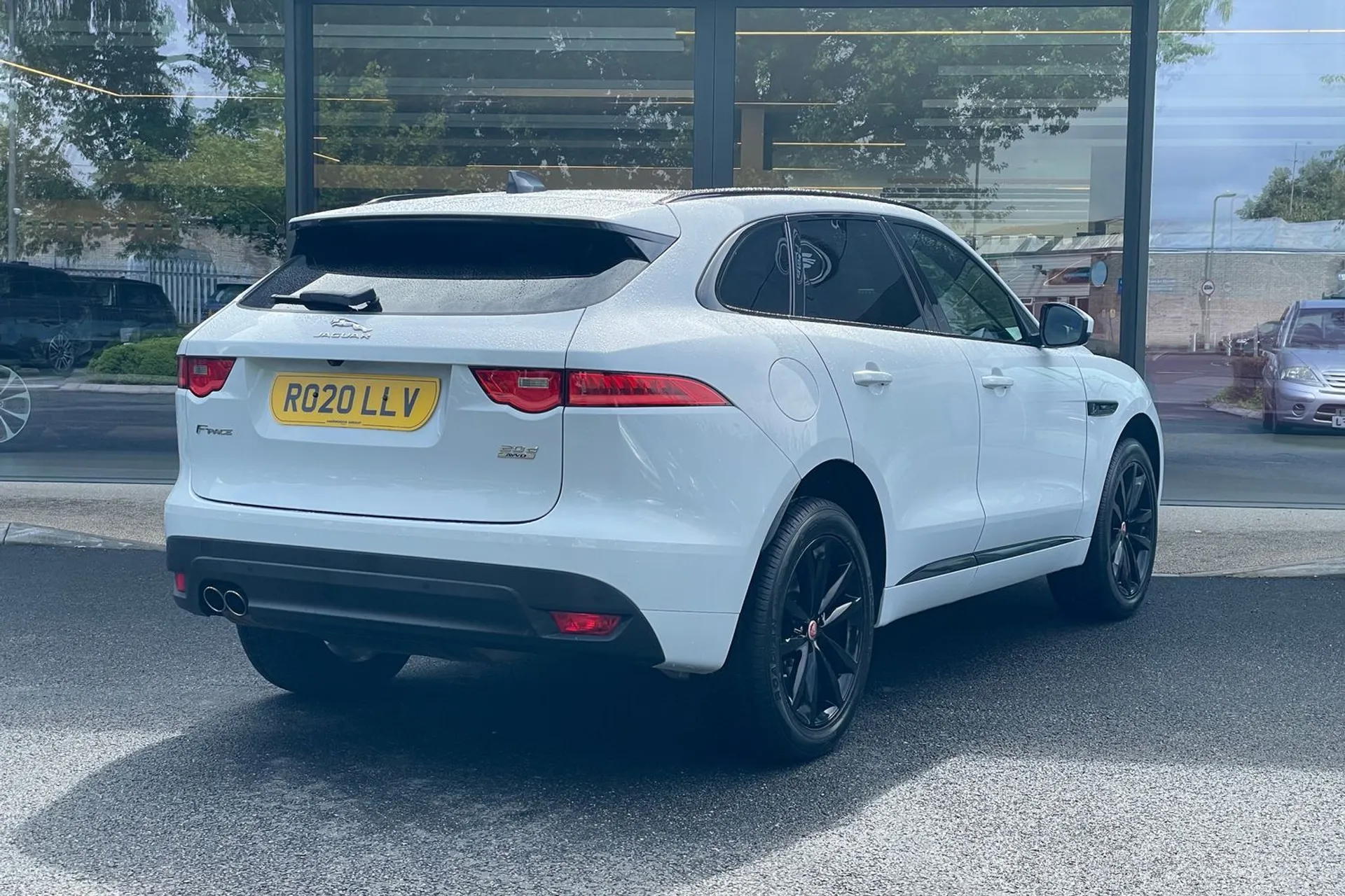 Jaguar F-PACE thumbnail image number 7