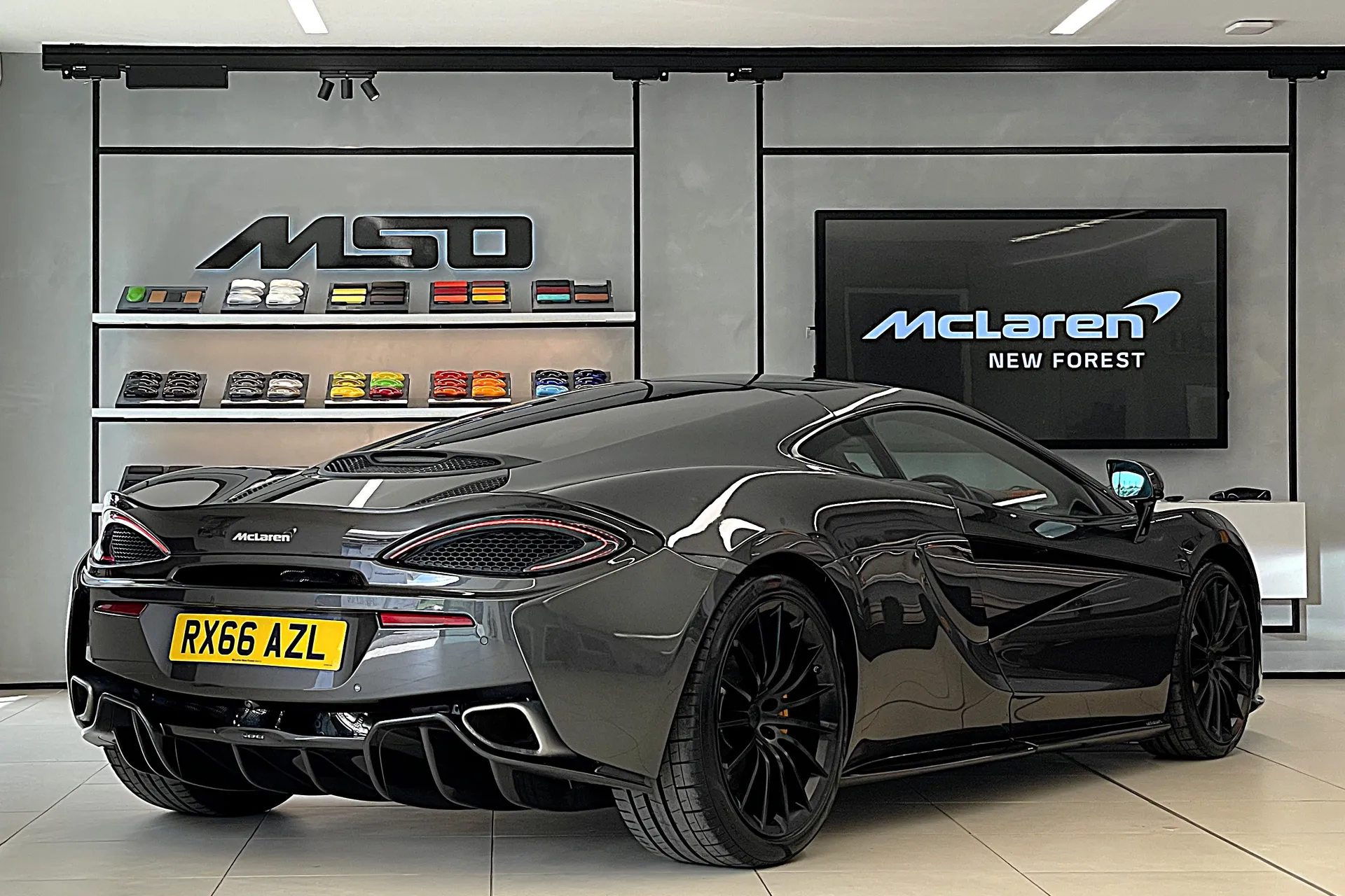 McLaren 570GT COUPE S-A thumbnail image number 10