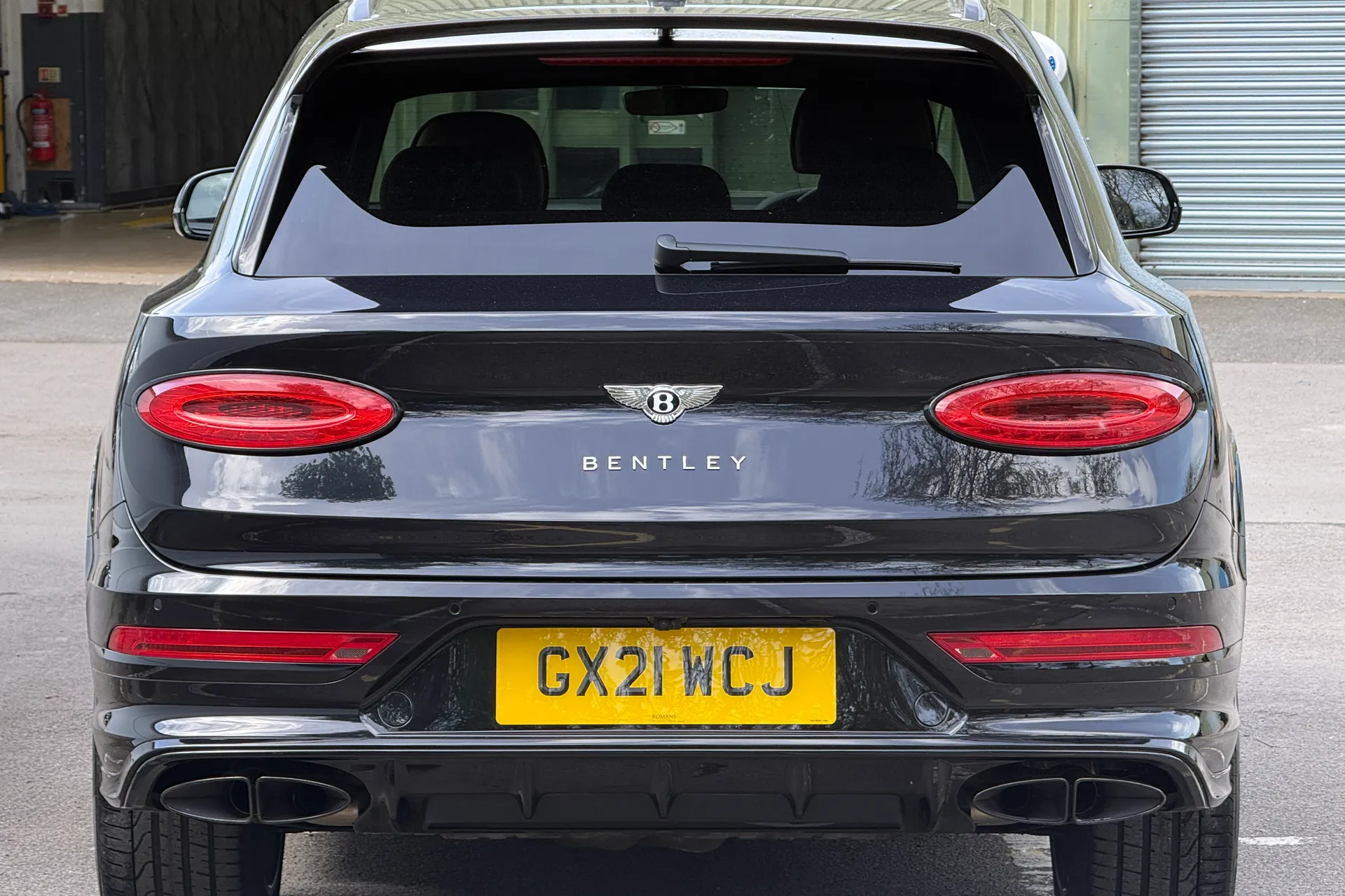 Bentley BENTAYGA thumbnail image number 3