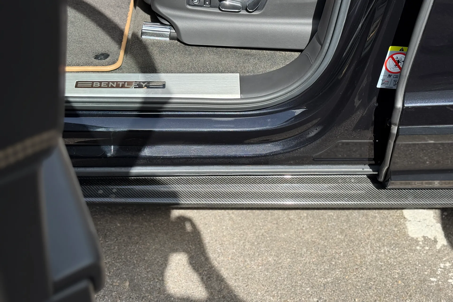 Bentley BENTAYGA thumbnail image number 37