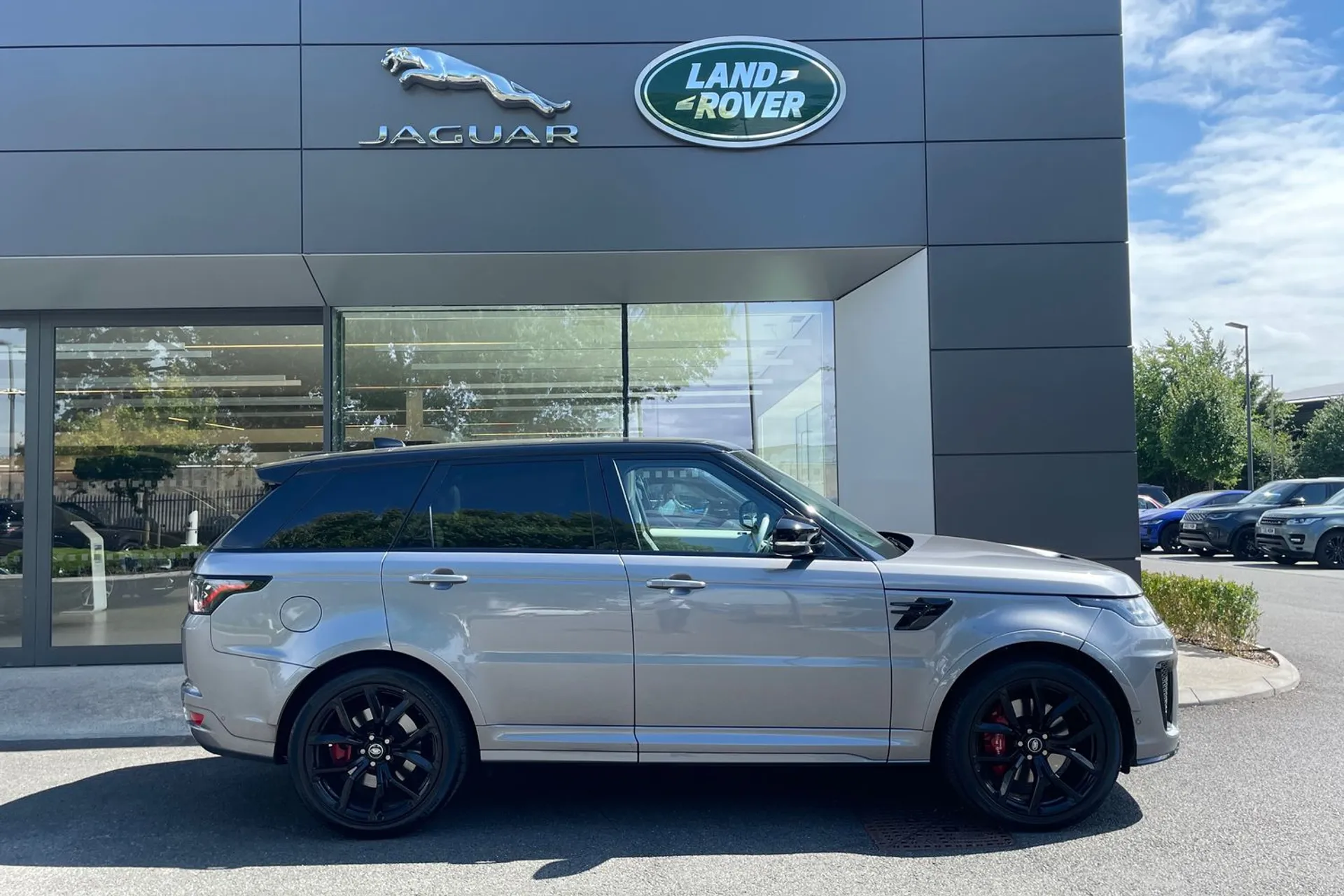 LAND ROVER RANGE ROVER SPORT thumbnail image number 2