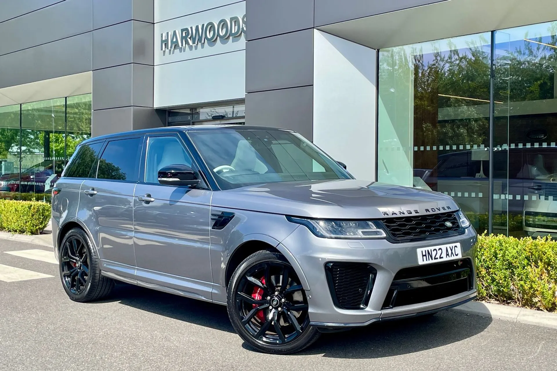 LAND ROVER RANGE ROVER SPORT focused image