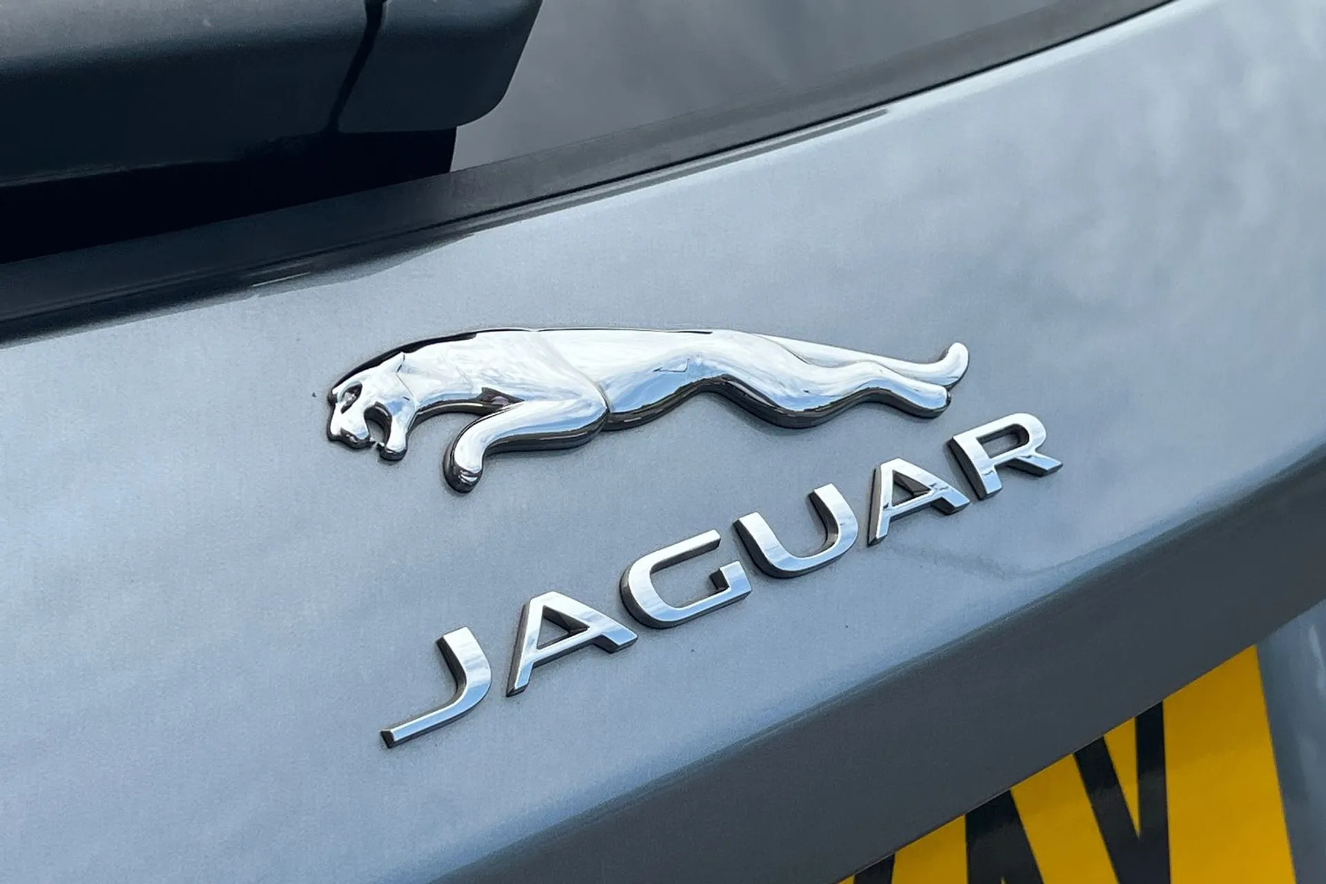 Jaguar F-PACE thumbnail image number 55