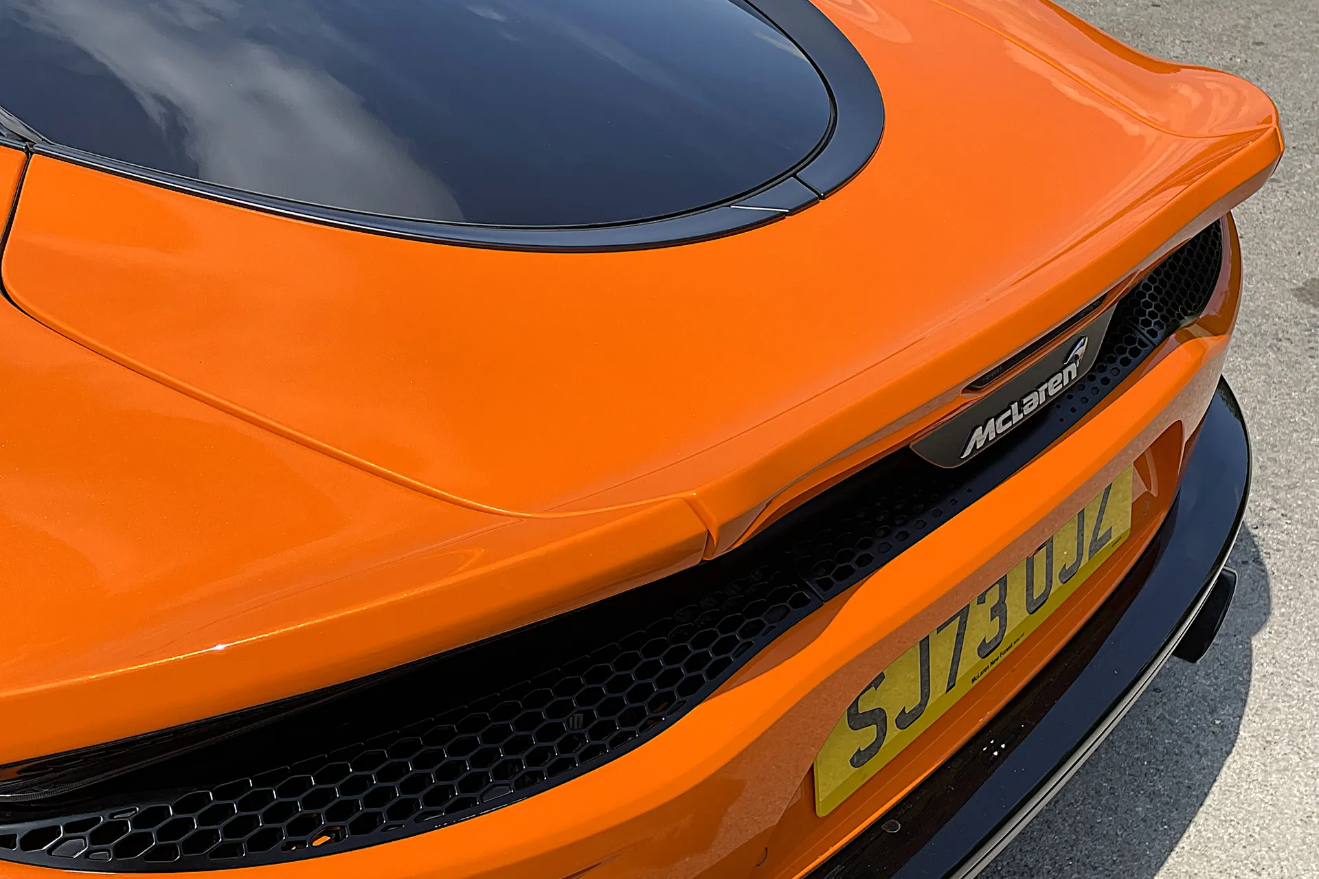 McLaren GT thumbnail image number 16