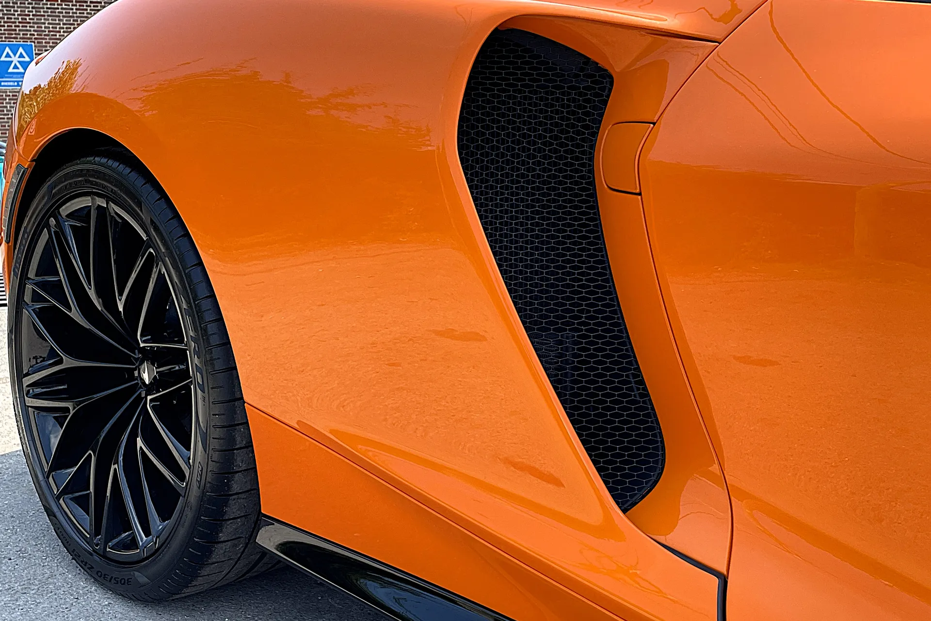 McLaren GT thumbnail image number 17