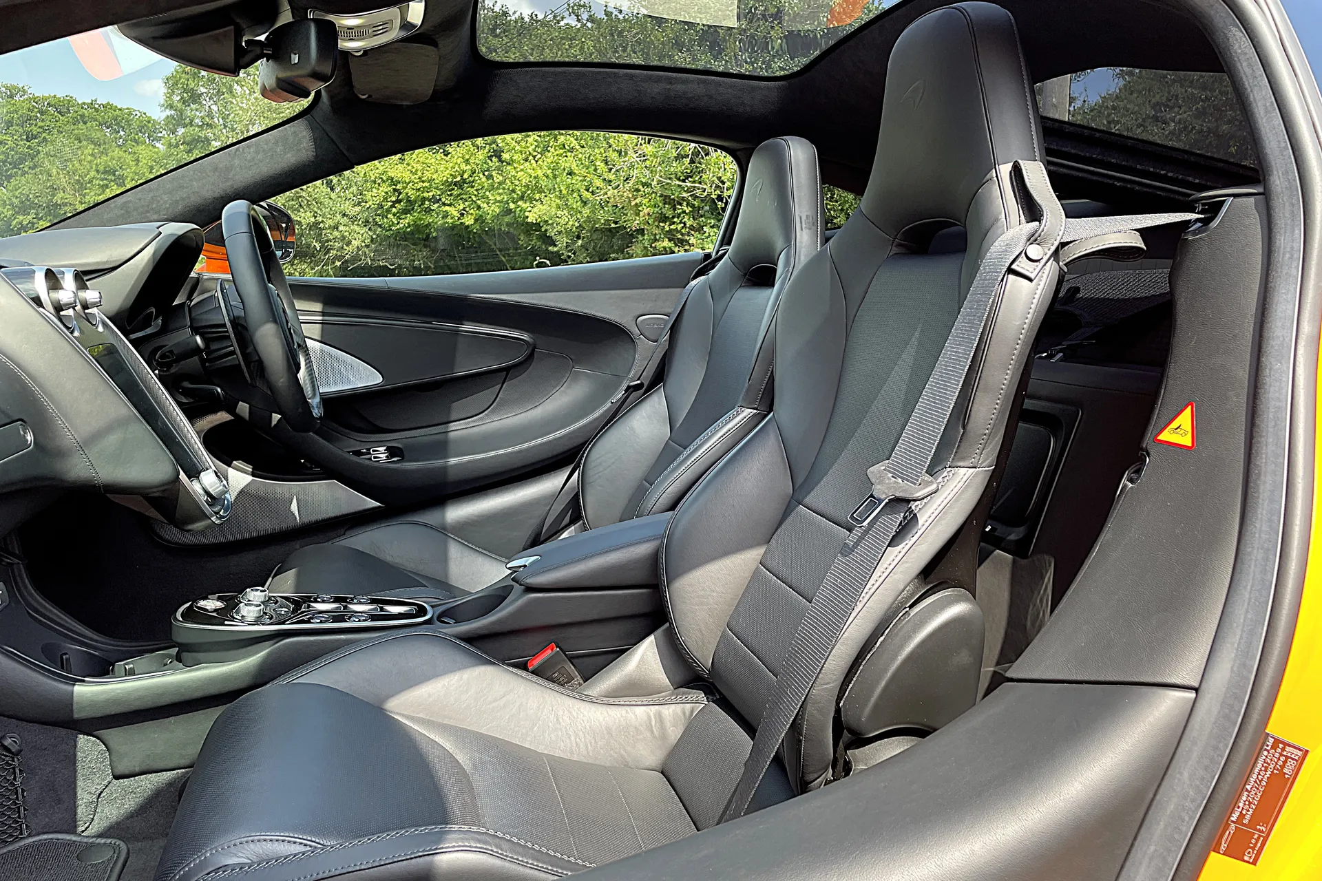 McLaren GT thumbnail image number 26