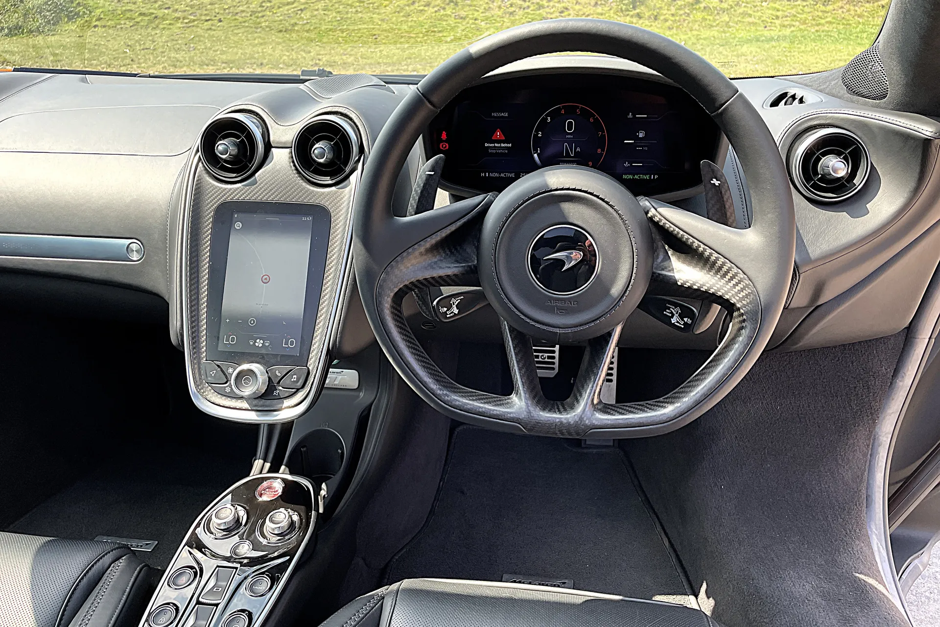 McLaren GT thumbnail image number 23