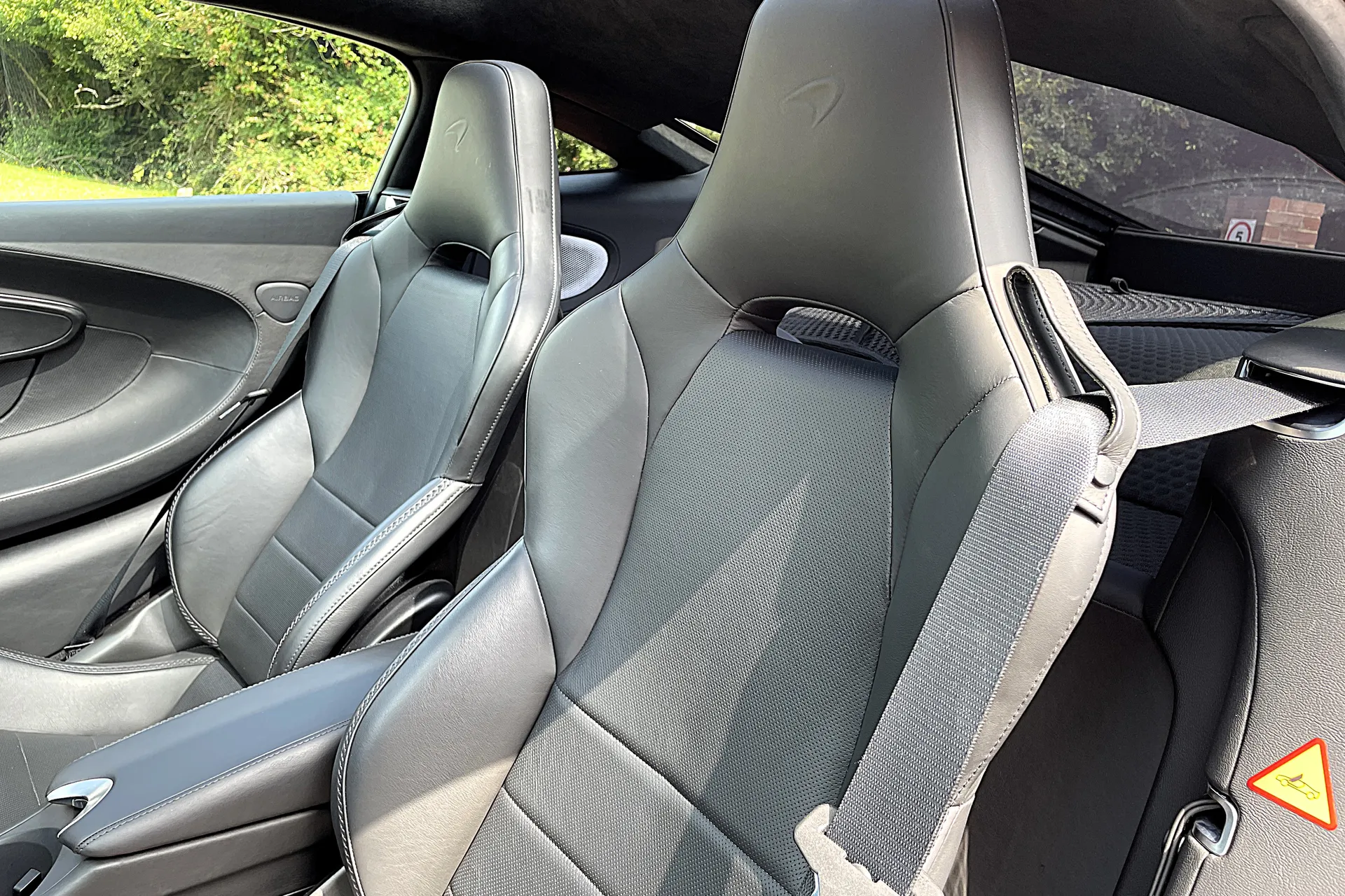 McLaren GT thumbnail image number 4