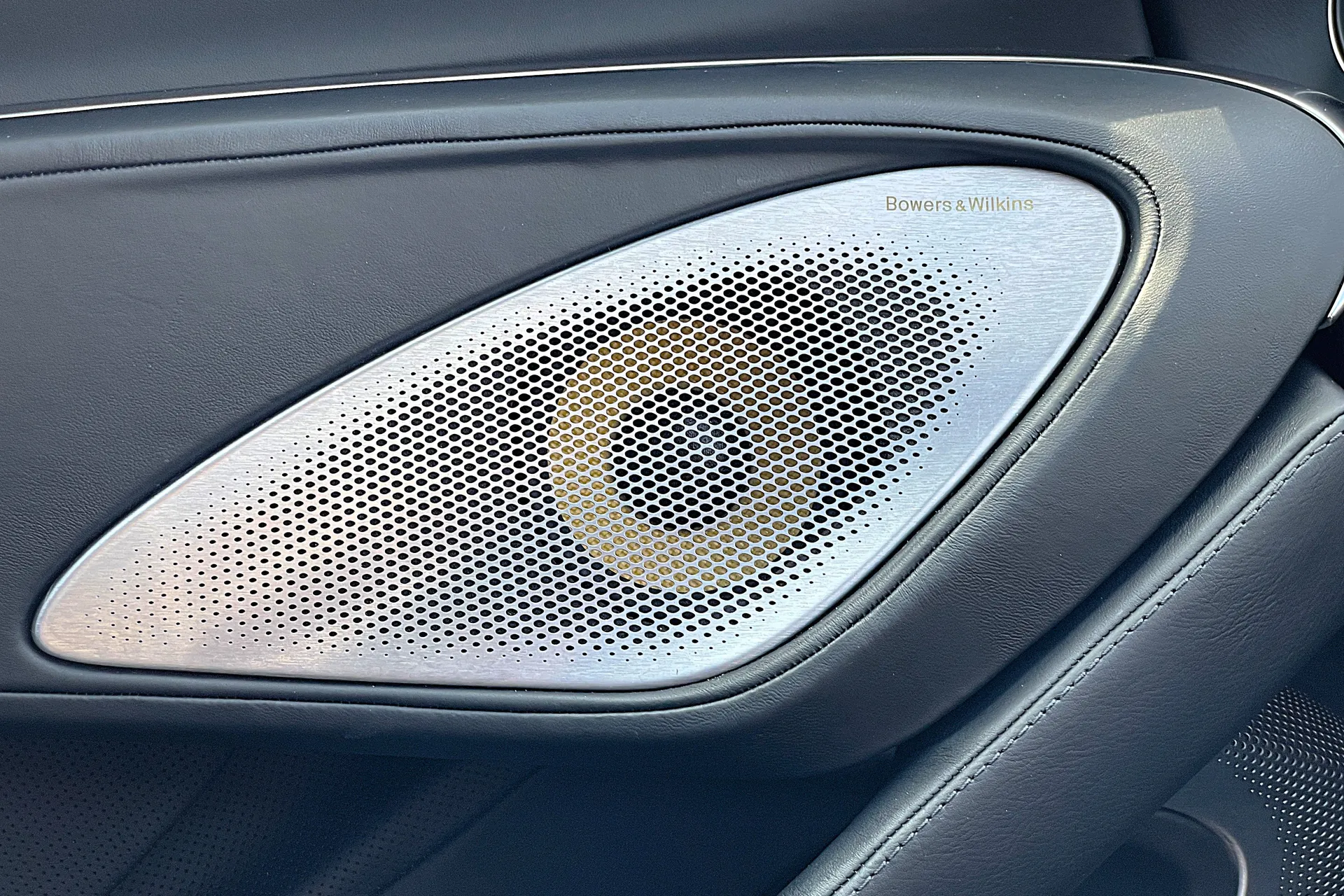 McLaren GT thumbnail image number 30