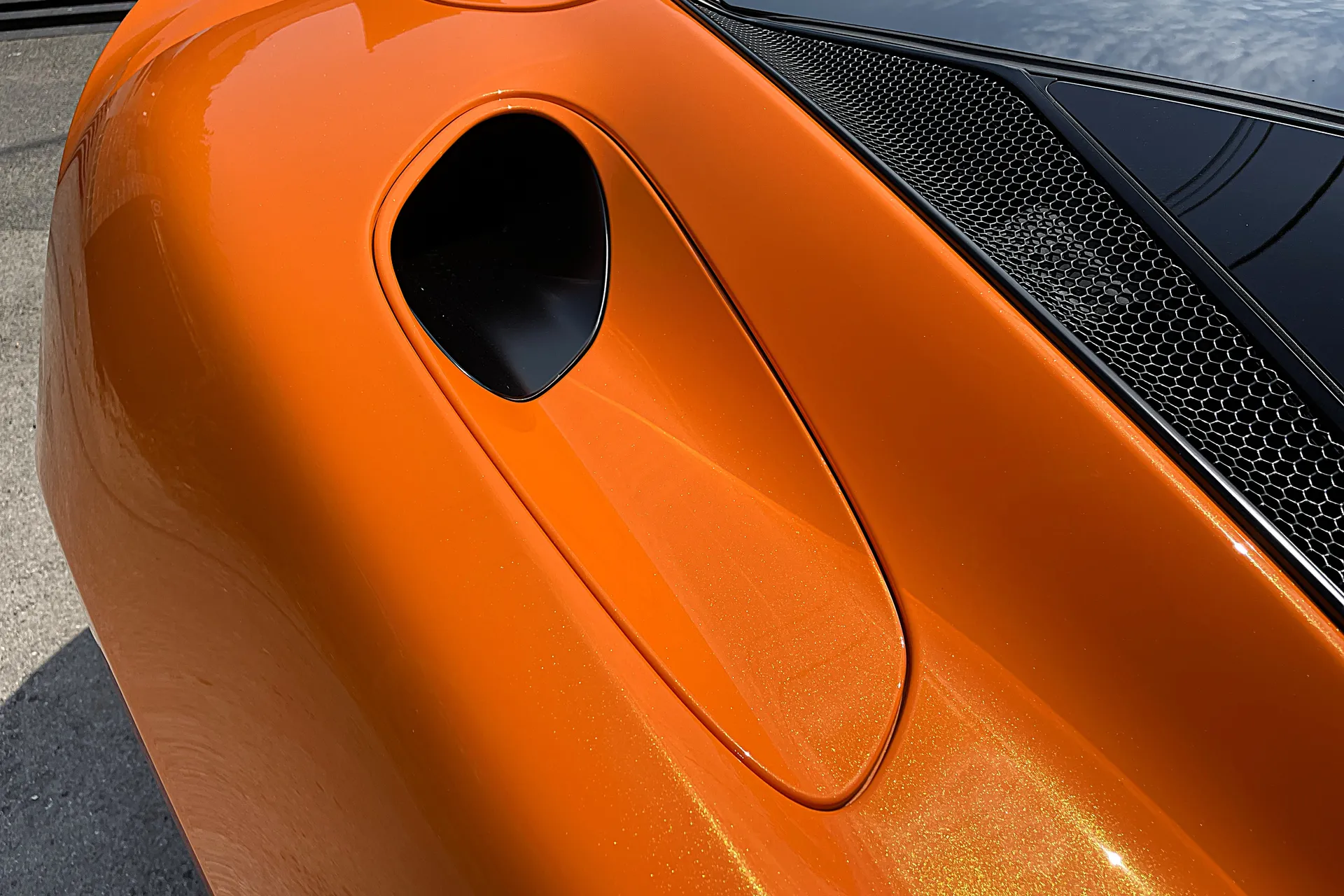 McLaren GT thumbnail image number 18