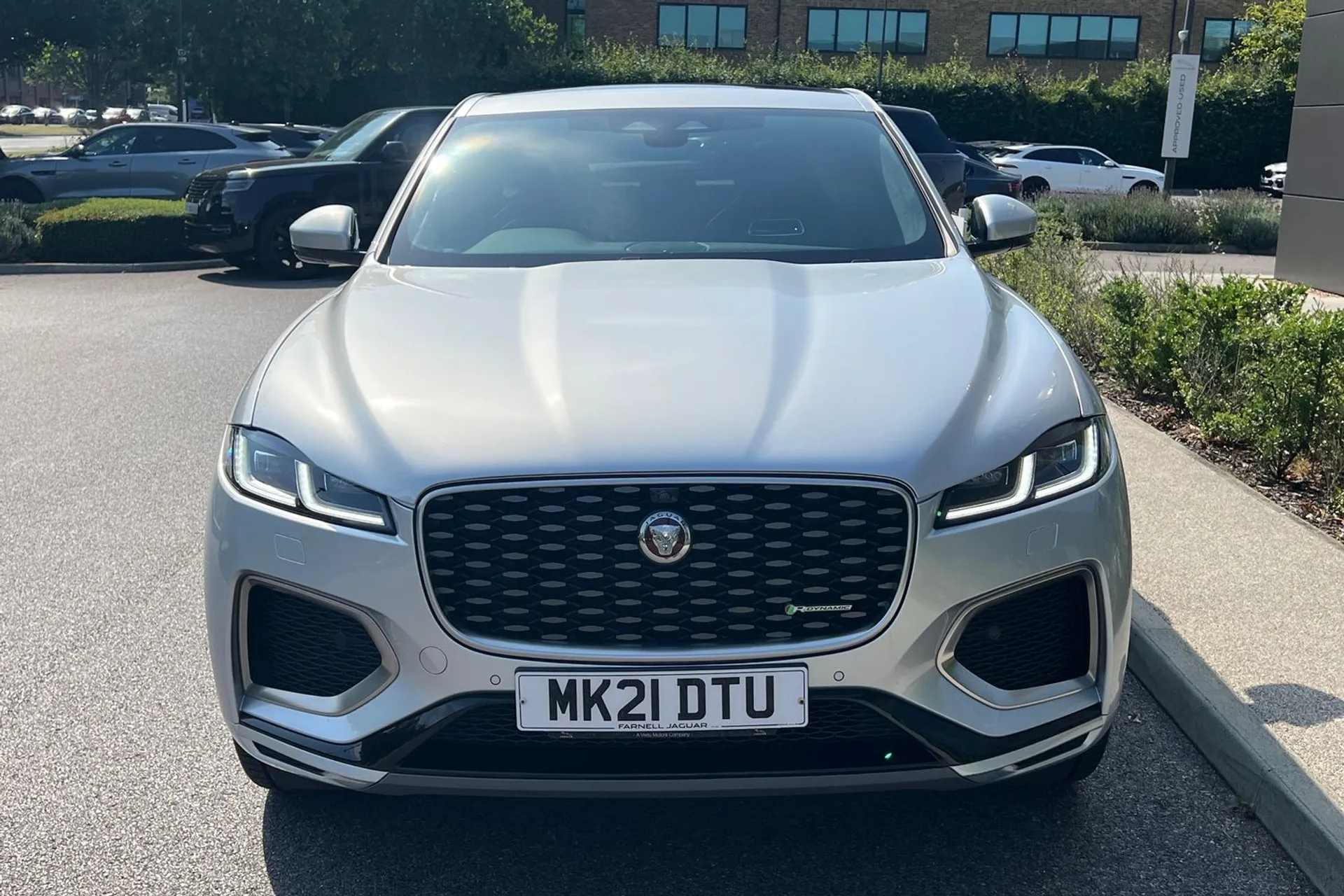 Jaguar F-PACE thumbnail image number 14