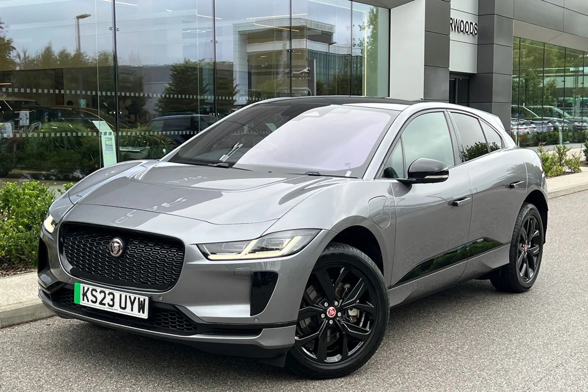 Jaguar I-PACE thumbnail image number 12